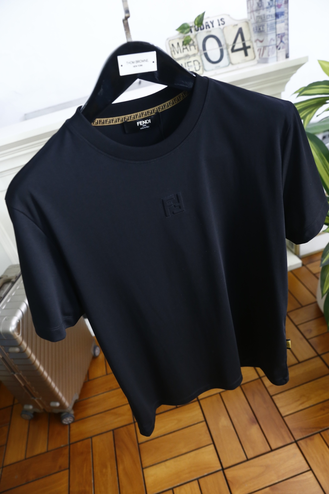 🔥芬迪/Fe*di.2026春夏新品🆕时尚男士圆领T恤👍采用原单品质透气棉面料，触感柔软细腻，兼具良好的