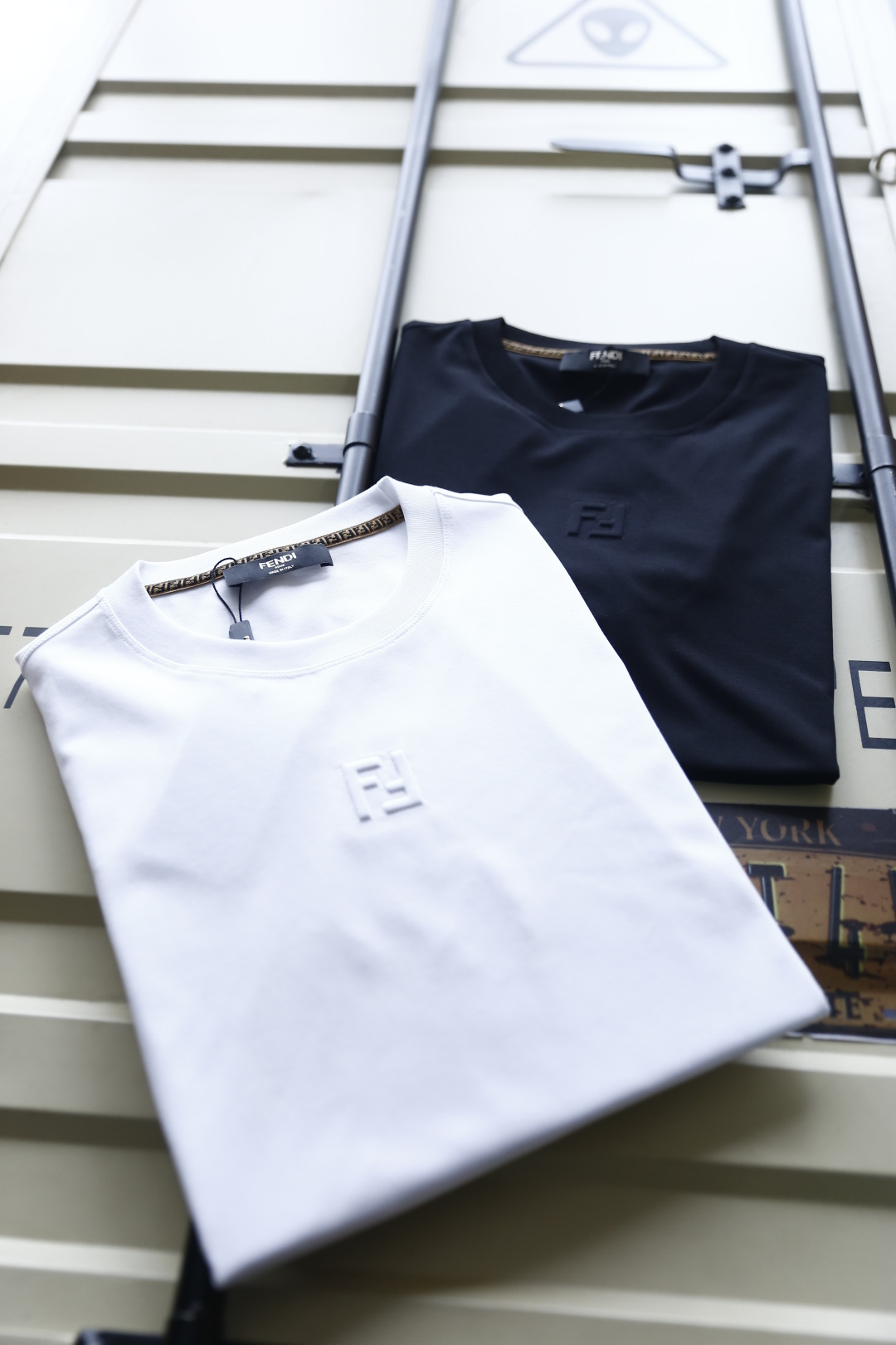 🔥芬迪/Fe*di.2026春夏新品🆕时尚男士圆领T恤👍采用原单品质透气棉面料，触感柔软细腻，兼具良好的