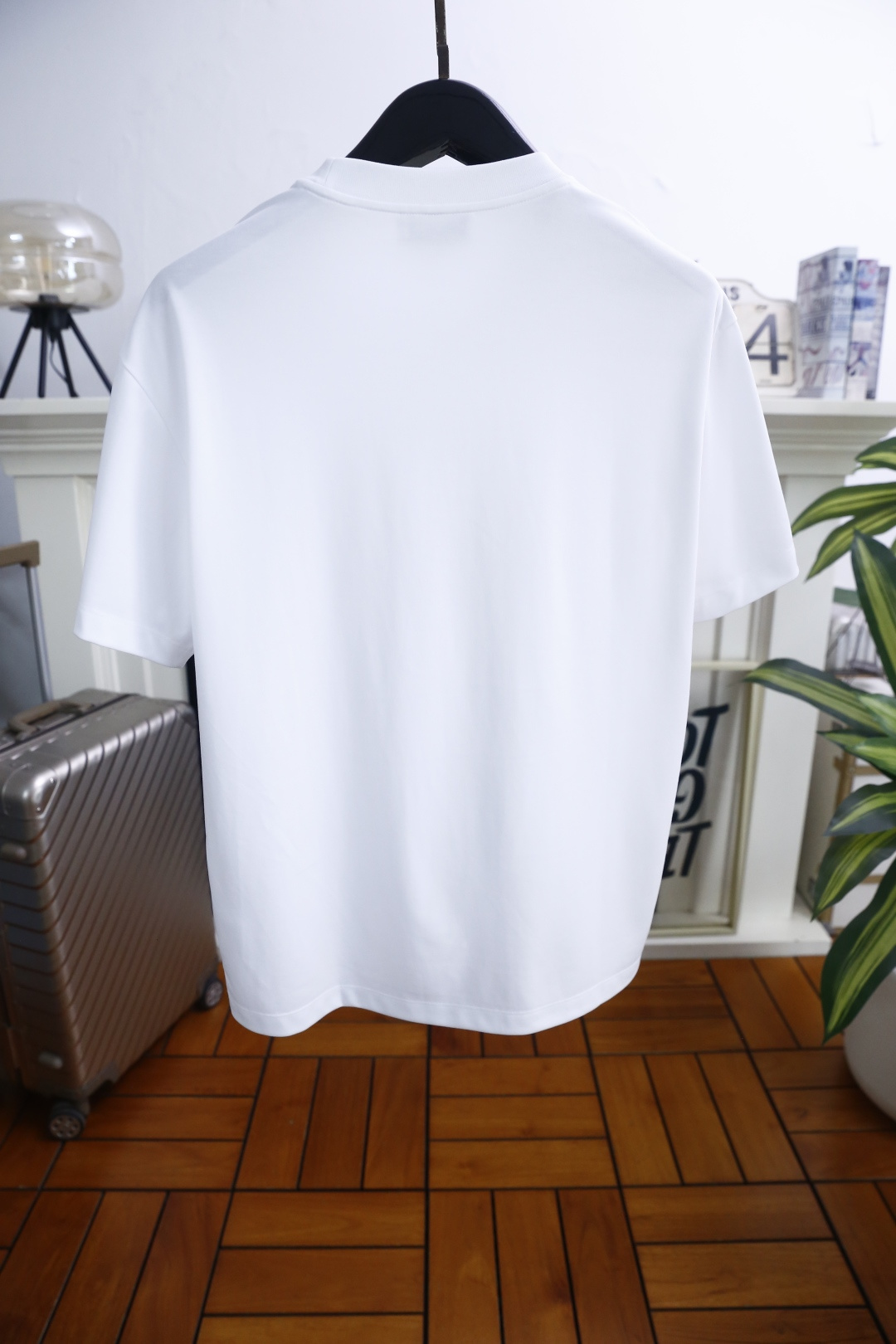 🔥罗意威.2026春季新品！时尚男士百搭短袖上市🍃经典圆领设计！重磅级尤物单品，新形态雅痞风格👍🏻高街混