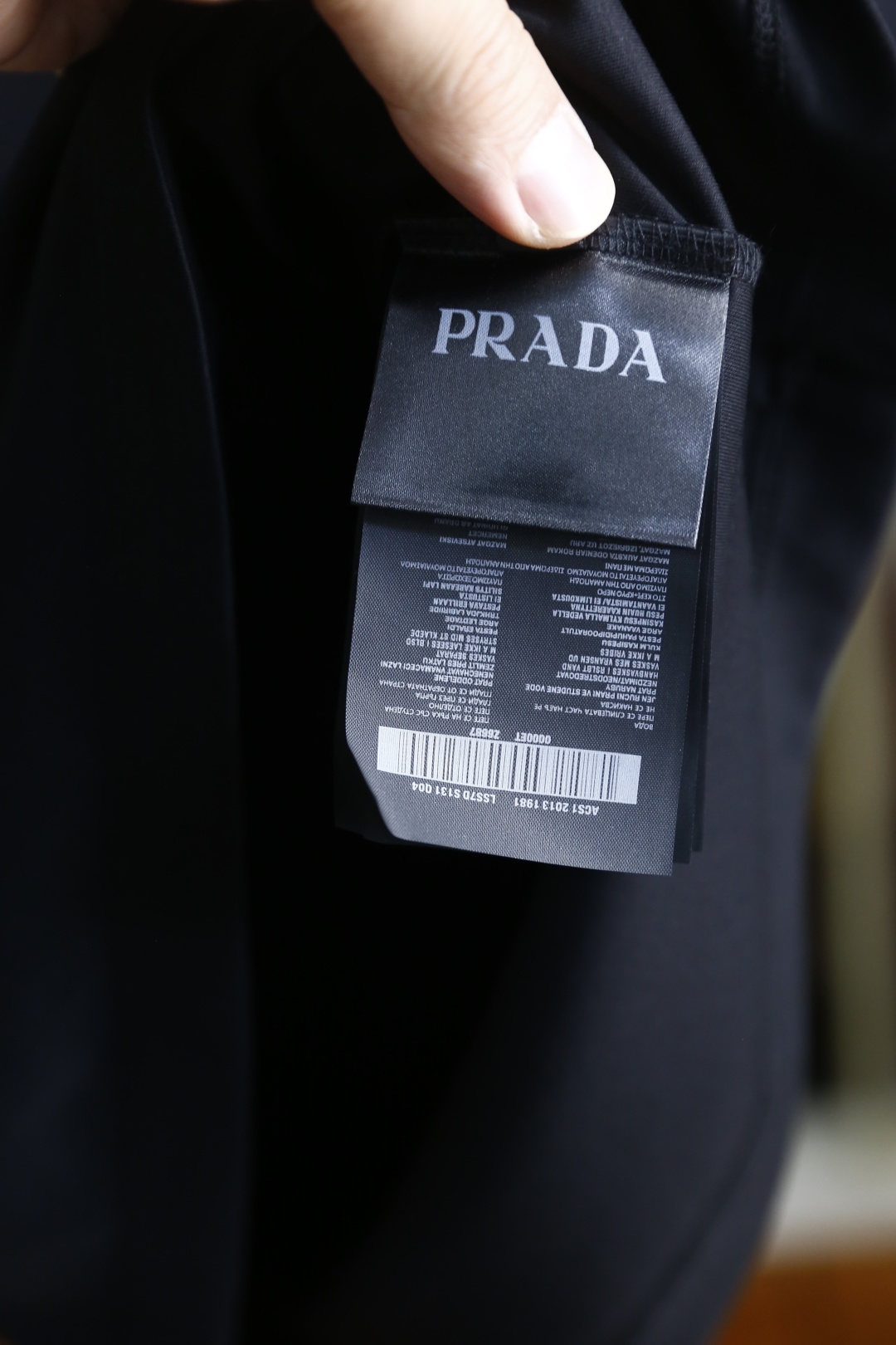 🔥普拉达/Pr*da.2026春季新品！时尚男士百搭短袖上市🍃经典圆领设计！重磅级尤物单品，新形态雅痞风