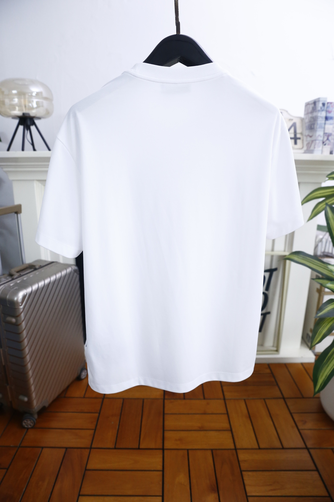 🔥普拉达/Pr*da.2026春季新品！时尚男士百搭短袖上市🍃经典圆领设计！重磅级尤物单品，新形态雅痞风