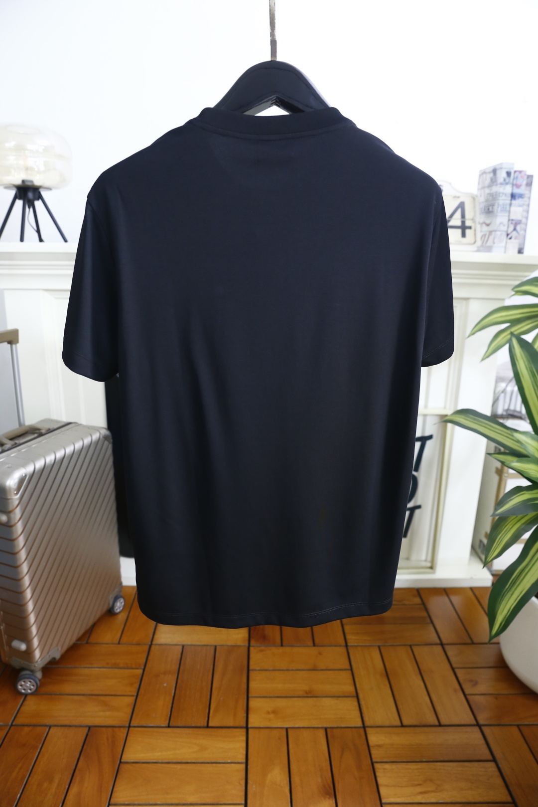 🔥蒙口.2026春夏新品男士短袖上市🍃经典圆领设计！重磅级尤物单品，新形态雅痞风格👍🏻高街混搭腔调有味，