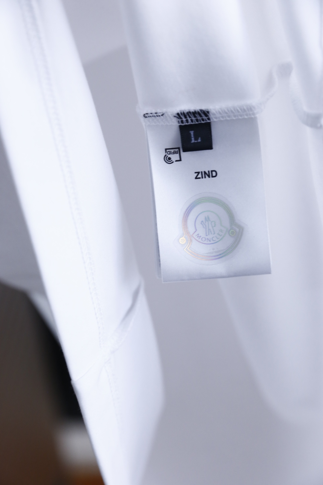 🔥蒙口.2026春夏新品男士短袖上市🍃经典圆领设计！重磅级尤物单品，新形态雅痞风格👍🏻高街混搭腔调有味，