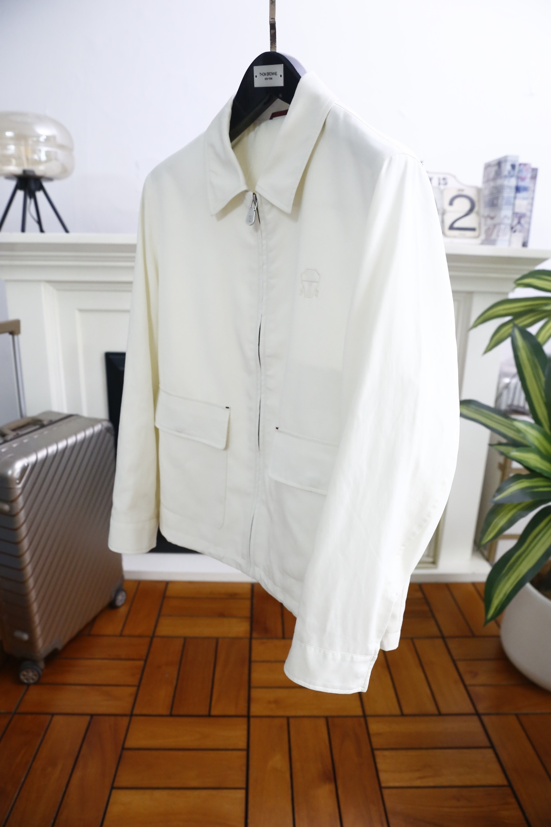 🔥BC.2026春季新品！经典翻领男士夹克👍线条利落挺括，拉链门襟开合便捷，兼具实用性与仪式感。胸前品牌