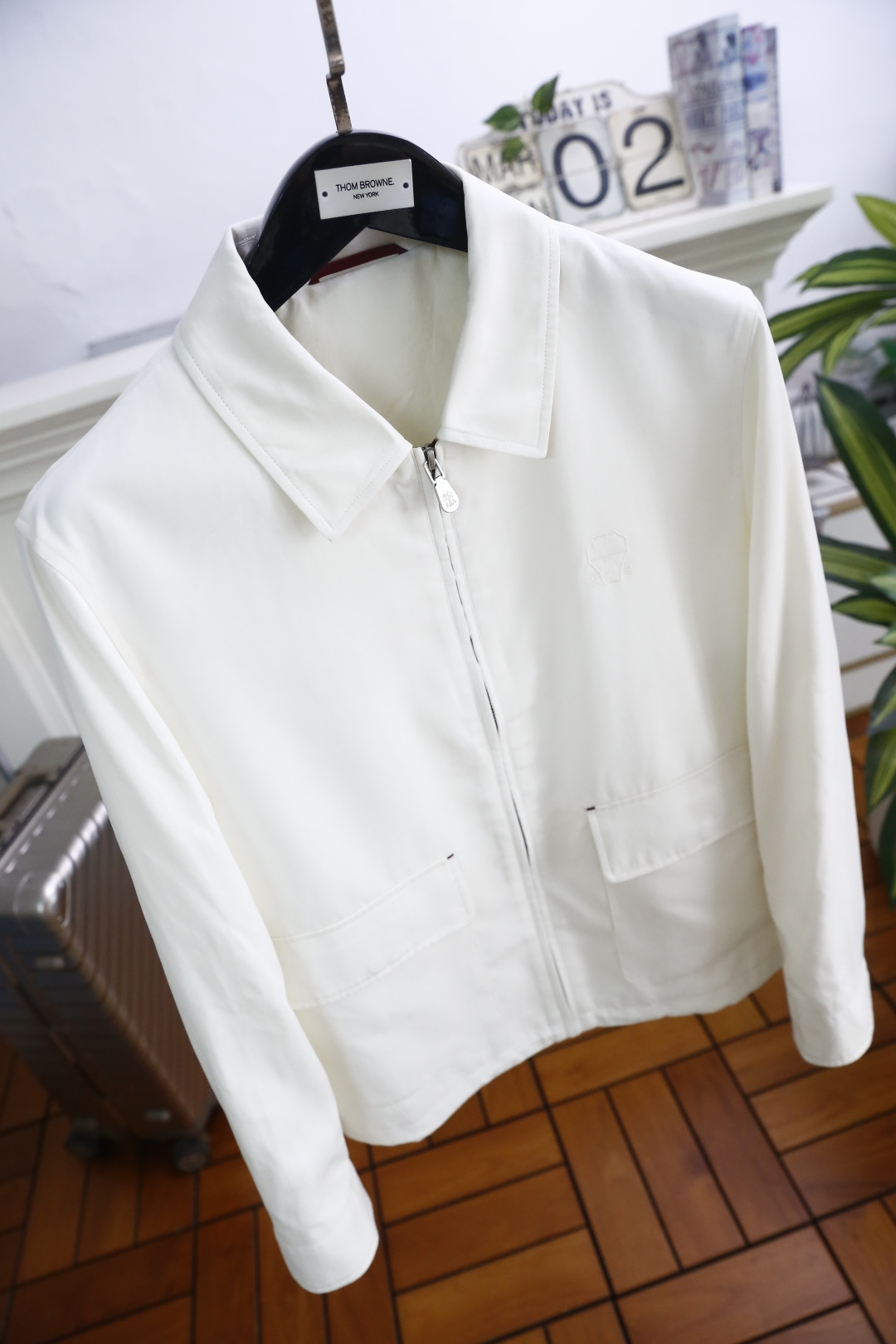 🔥BC.2026春季新品！经典翻领男士夹克👍线条利落挺括，拉链门襟开合便捷，兼具实用性与仪式感。胸前品牌