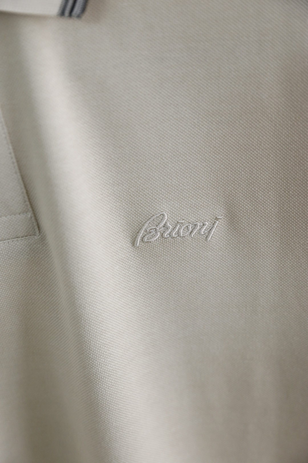 🔥布里奥尼.2026春夏新品🆕经典时尚翻领Polo短袖👍🏻时尚单品设计，更加时尚舒适，高标准定制，上身非