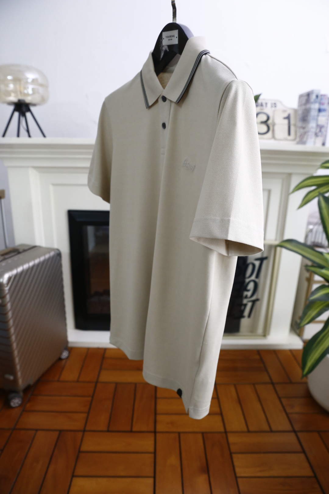 🔥布里奥尼.2026春夏新品🆕经典时尚翻领Polo短袖👍🏻时尚单品设计，更加时尚舒适，高标准定制，上身非