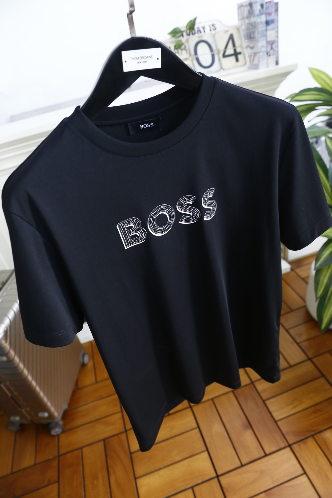 🔥BOSS.2026夏季新款！时尚百搭男士短袖上市🍃经典圆领设计！重磅级尤物单品，新形态雅痞风格👍🏻高街