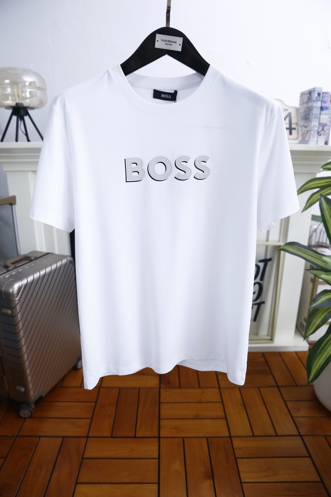 🔥BOSS.2026夏季新款！时尚百搭男士短袖上市🍃经典圆领设计！重磅级尤物单品，新形态雅痞风格👍🏻高街