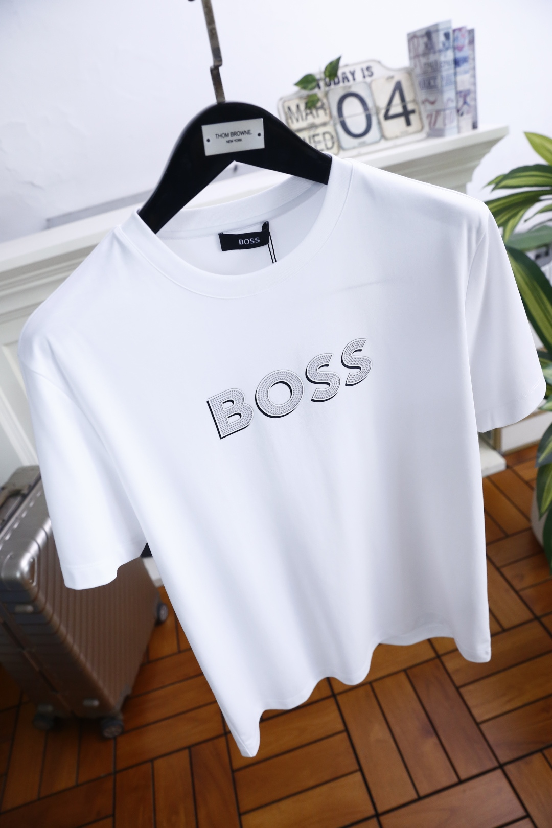🔥BOSS.2026夏季新款！时尚百搭男士短袖上市🍃经典圆领设计！重磅级尤物单品，新形态雅痞风格👍🏻高街