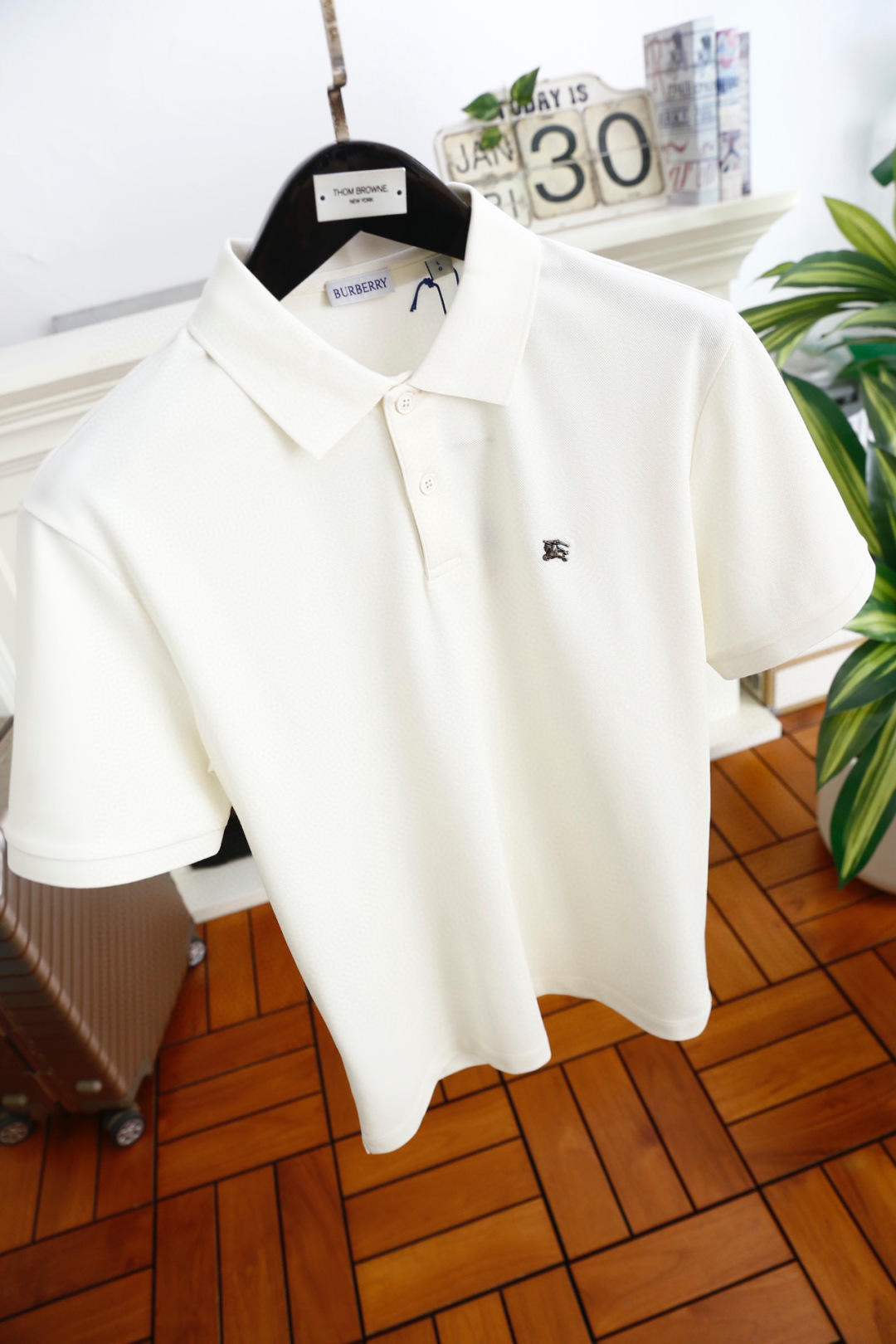 🔥巴宝莉.春夏新品男士短袖上市🍃经典翻领POLO衫！重磅级尤物单品，新形态雅痞风格👍🏻高街混搭腔调有味，