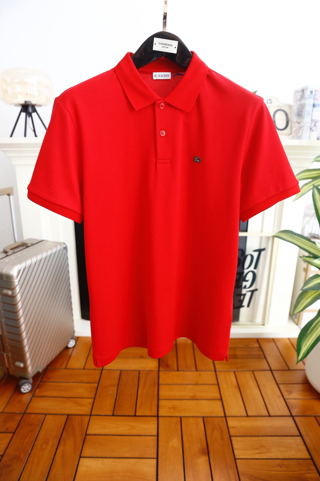 🔥巴宝莉.春夏新品男士短袖上市🍃经典翻领POLO衫！重磅级尤物单品，新形态雅痞风格👍🏻高街混搭腔调有味，