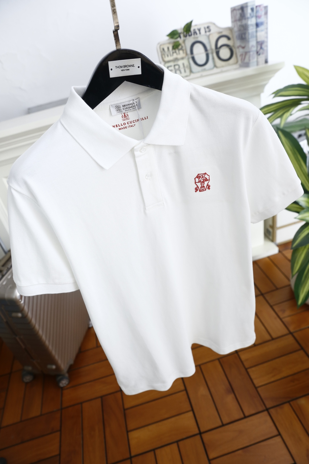 🔥BC.2026春夏新品男士短袖Polo衫采用经典平翻领设计，门襟以纽扣开合，线条简洁利落，塑造出干练利