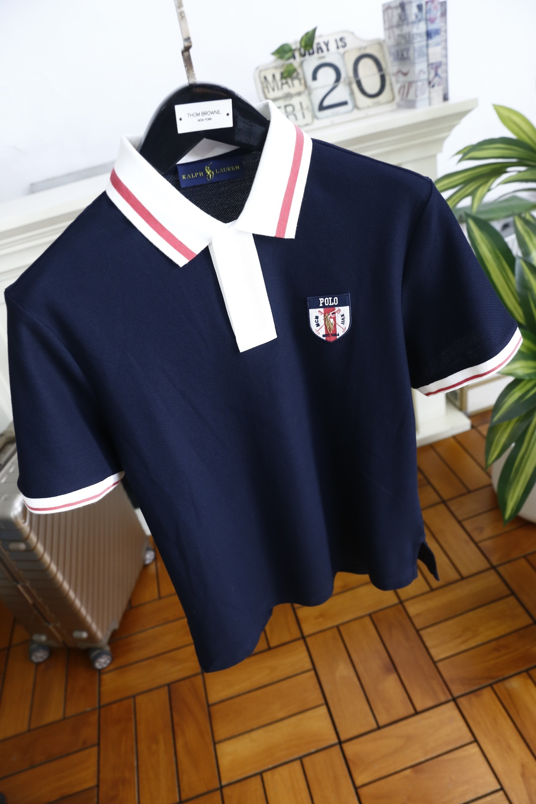 🔥POLO.26夏季新品！时尚经典百搭男士Polo衫承袭美式复古学院风精髓，撞色翻领与袖口条纹勾勒轮廓，