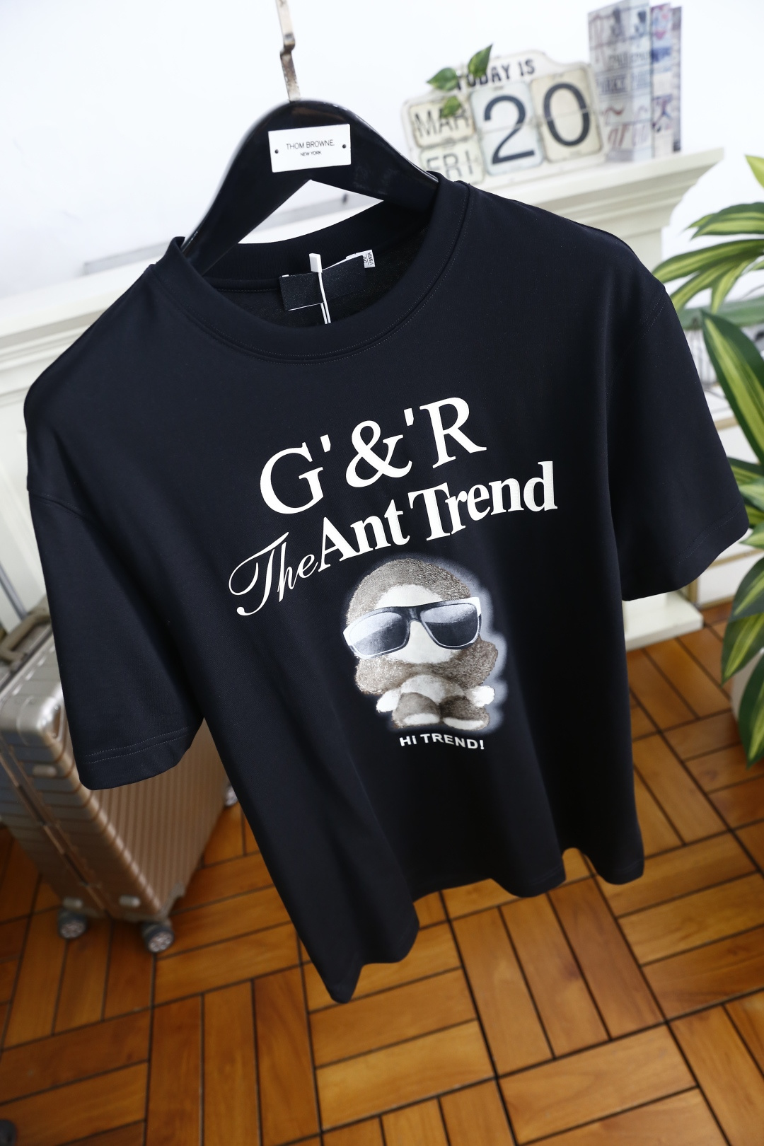 🔥杜嘉班纳.26夏季新品！时尚男士潮流百搭圆领短袖😎以标志性字母印花与潮酷卡通形象打造高辨识度设计，精准