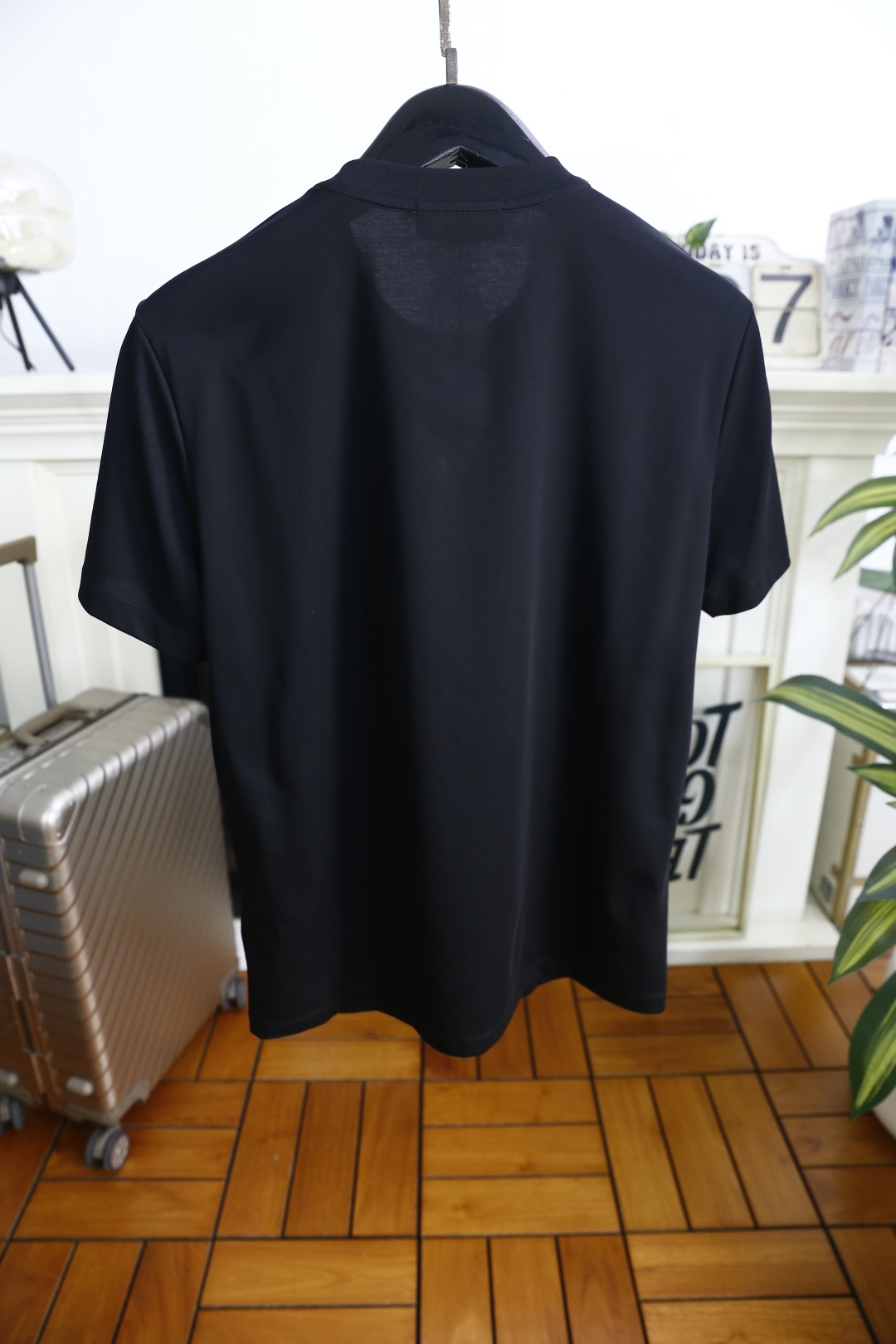 🔥HERMÈS/爱马仕.26夏季新品🆕男士百搭圆领短袖T恤，以品牌标志性美学打造高阶质感单品。经典圆领搭
