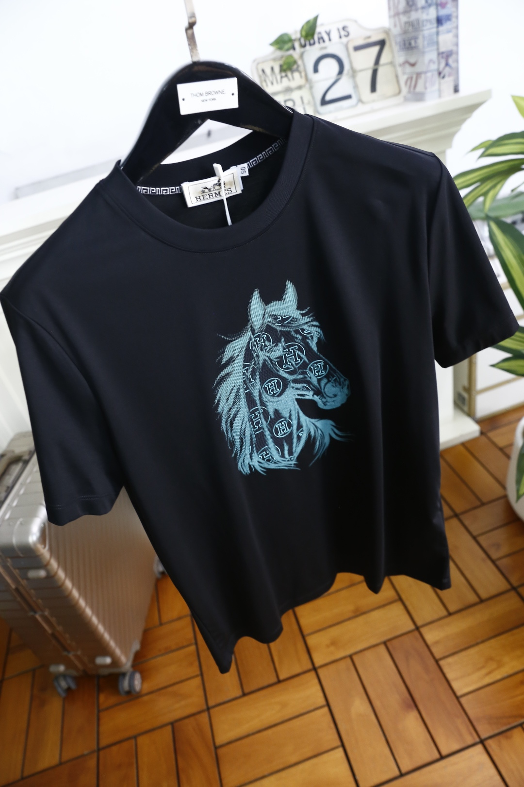 🔥HERMÈS/爱马仕.26夏季新品🆕男士百搭圆领短袖T恤，以品牌标志性美学打造高阶质感单品。经典圆领搭