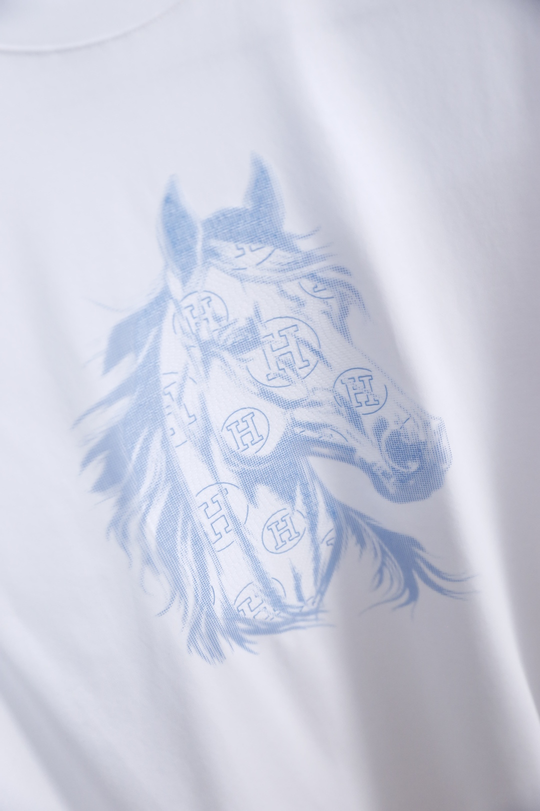 🔥HERMÈS/爱马仕.26夏季新品🆕男士百搭圆领短袖T恤，以品牌标志性美学打造高阶质感单品。经典圆领搭