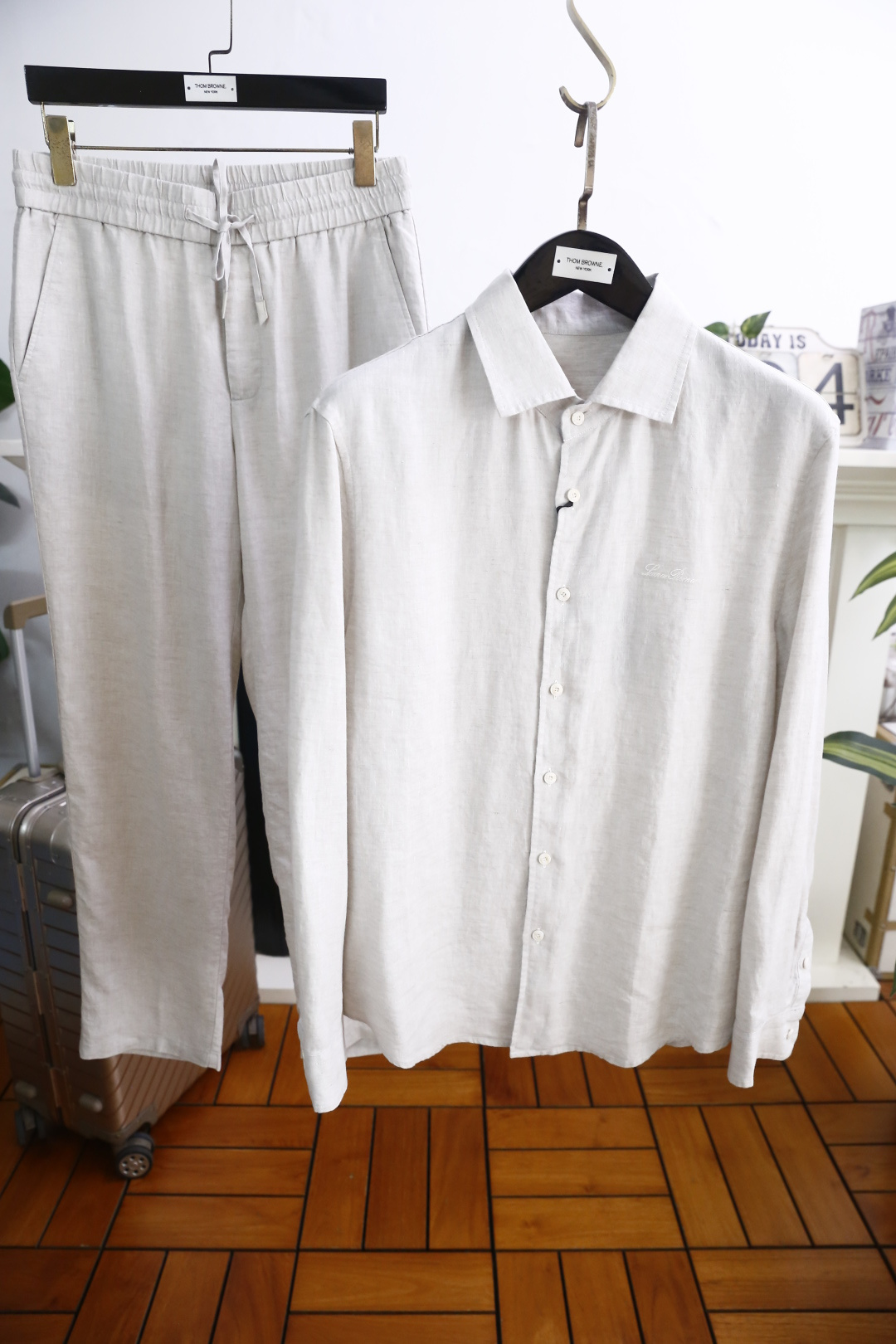 🔥loro Piana.2026春夏新品！时尚男士休闲套装👍整体套装采用百分百亚麻面料，衬衫为经典翻领款