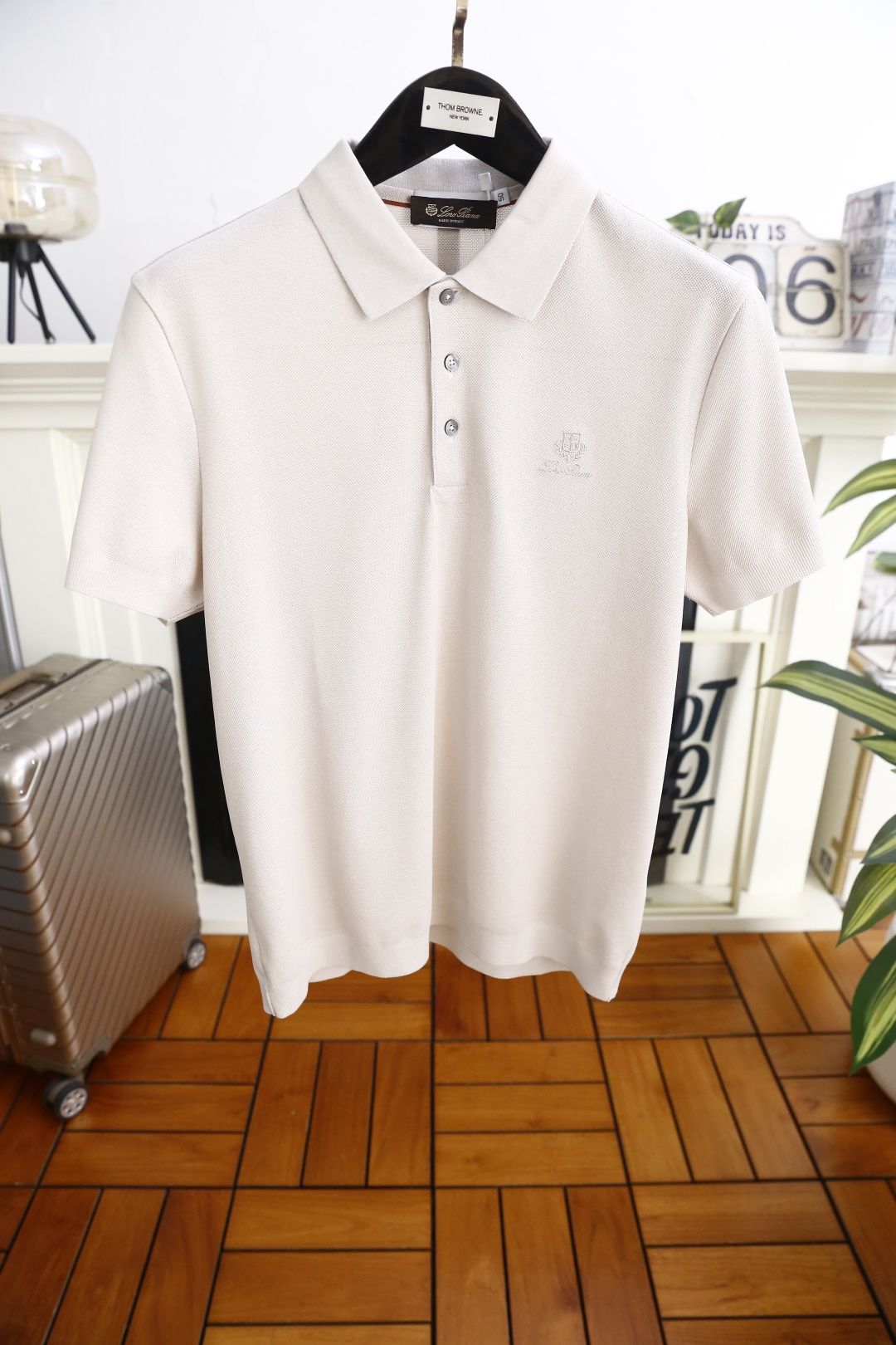 🔥loro Piana.26夏季新品！时尚男士潮流百搭翻领Polo衫👍采用丝光珠地起脚工艺👍左胸低调点缀
