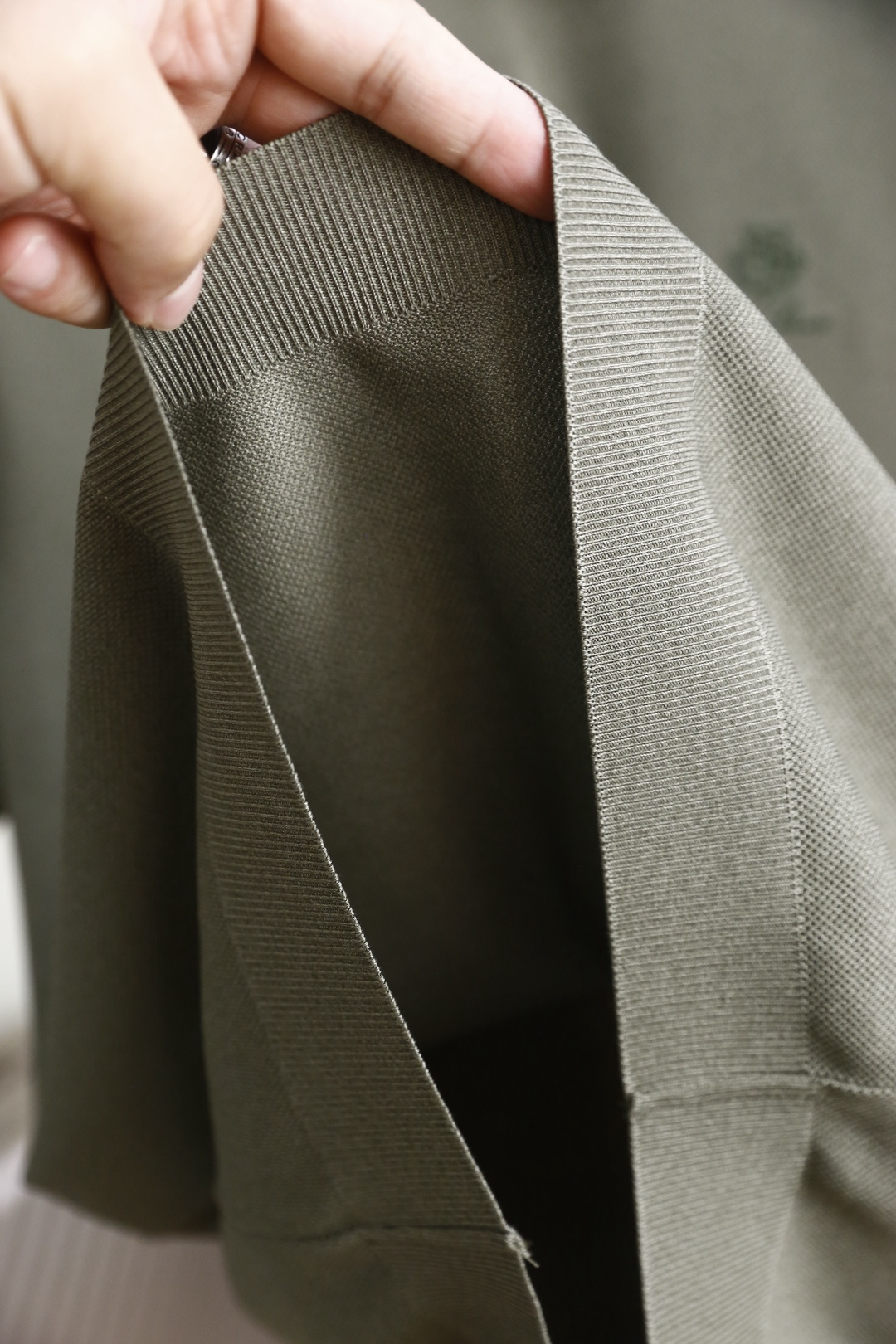 🔥loro Piana.26夏季新品！时尚男士潮流百搭翻领Polo衫👍采用丝光珠地起脚工艺👍左胸低调点缀