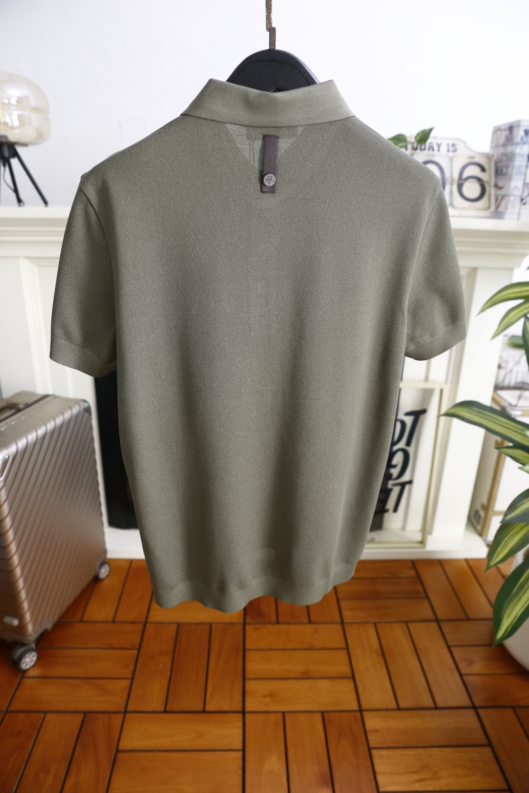 🔥loro Piana.26夏季新品！时尚男士潮流百搭翻领Polo衫👍采用丝光珠地起脚工艺👍左胸低调点缀
