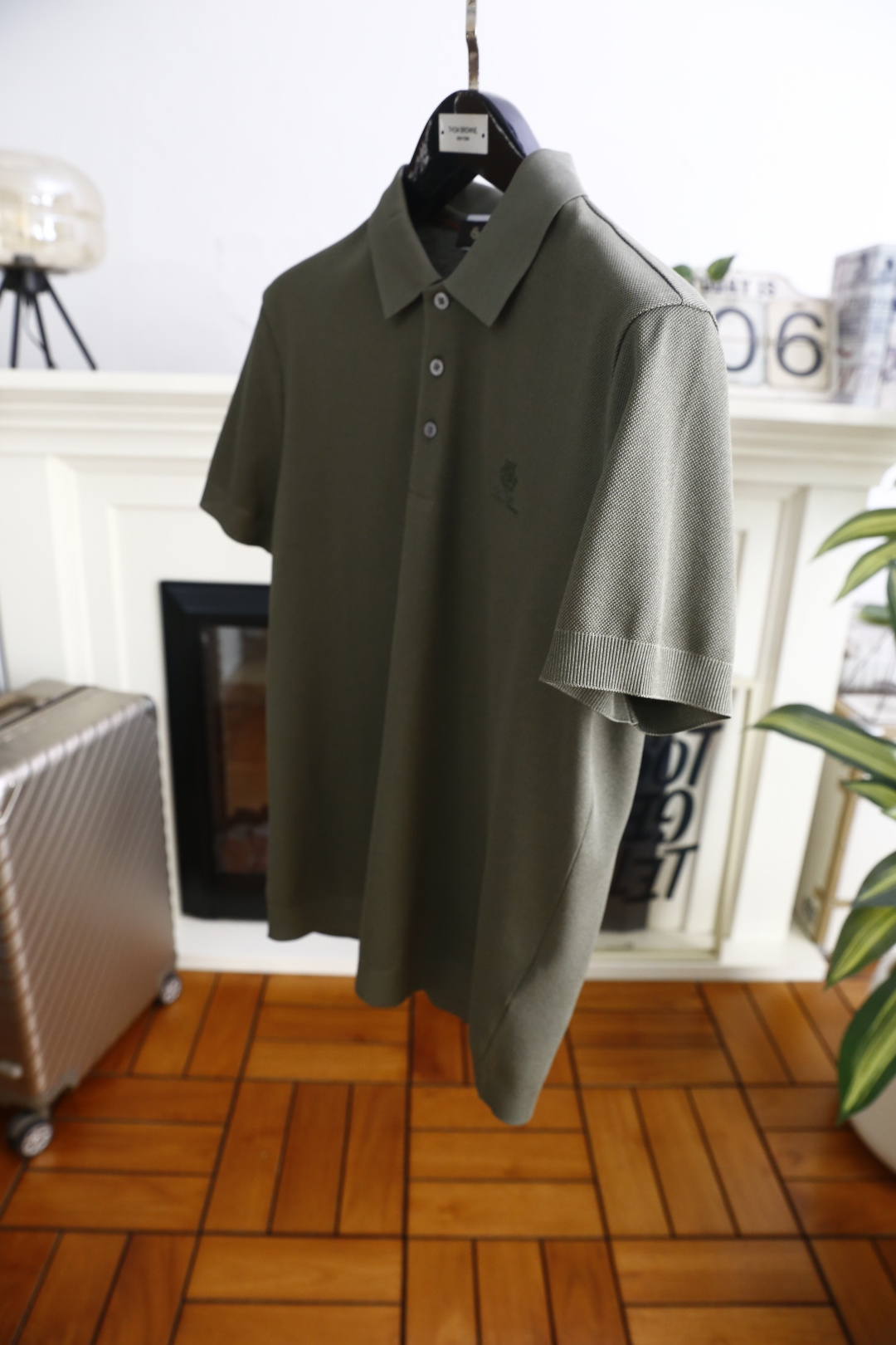 🔥loro Piana.26夏季新品！时尚男士潮流百搭翻领Polo衫👍采用丝光珠地起脚工艺👍左胸低调点缀