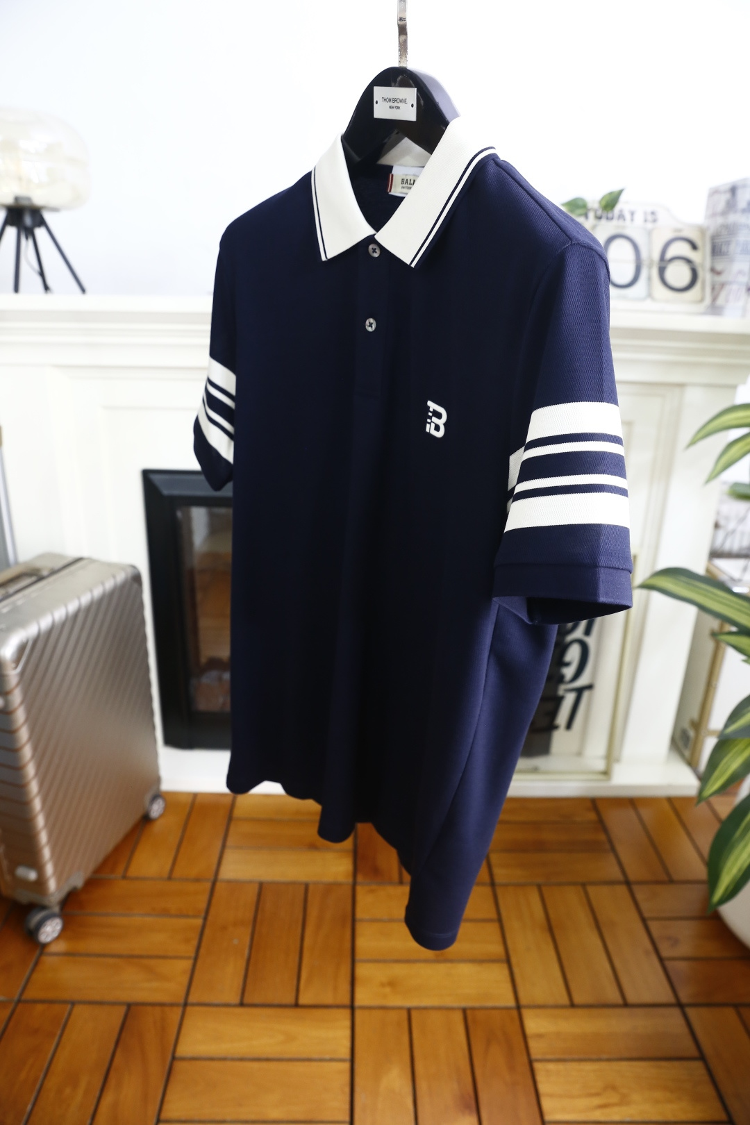 🔥汤姆布朗/TB.2026夏季新品！时尚男士经典百搭翻领Polo衫👍采用舒适透气液氨珠地棉面料，领口撞色