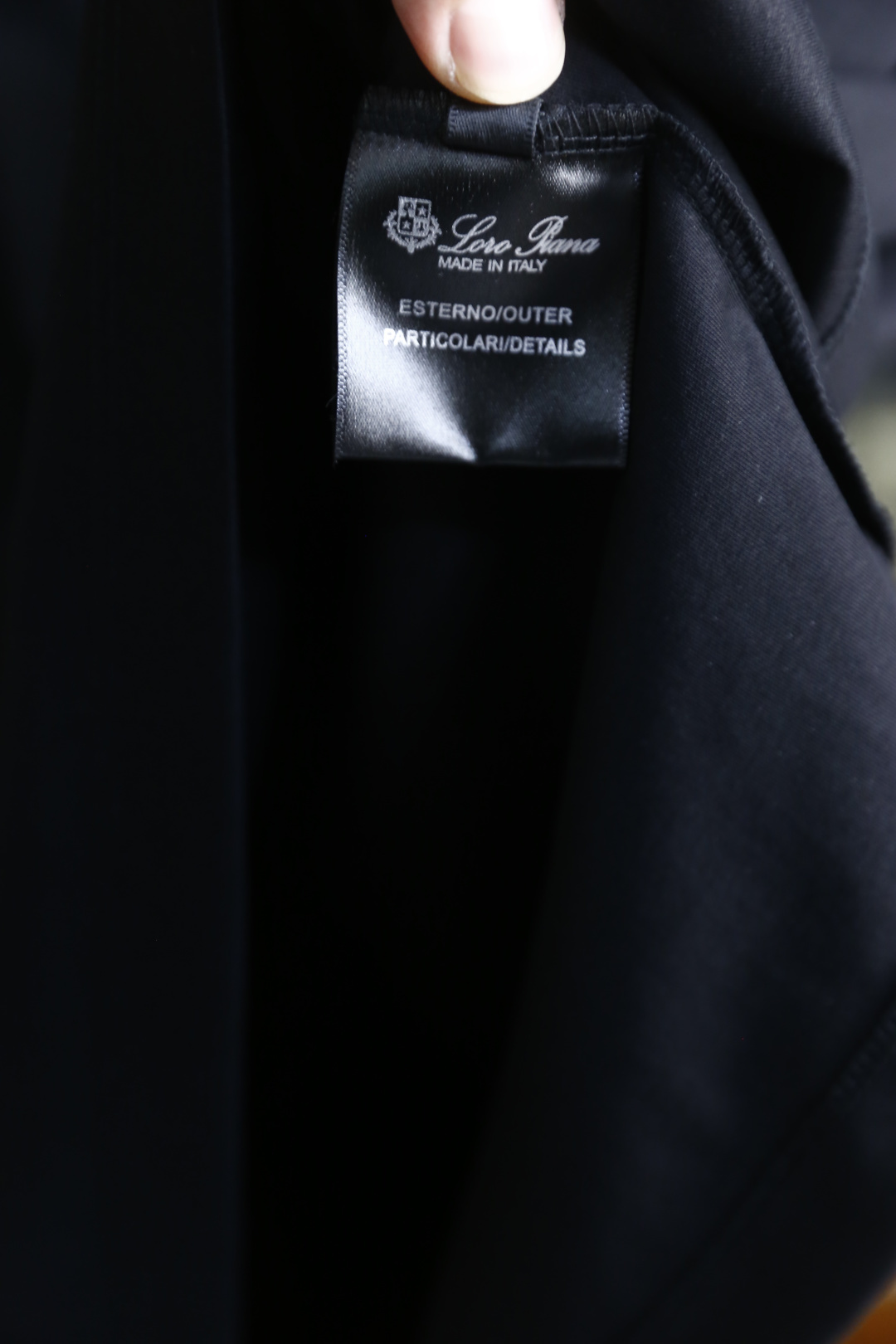 🔥loro Piana.2026春夏新品🆕时尚男士圆领T恤👍采用原单品质透气棉面料，触感柔软细腻，兼具良