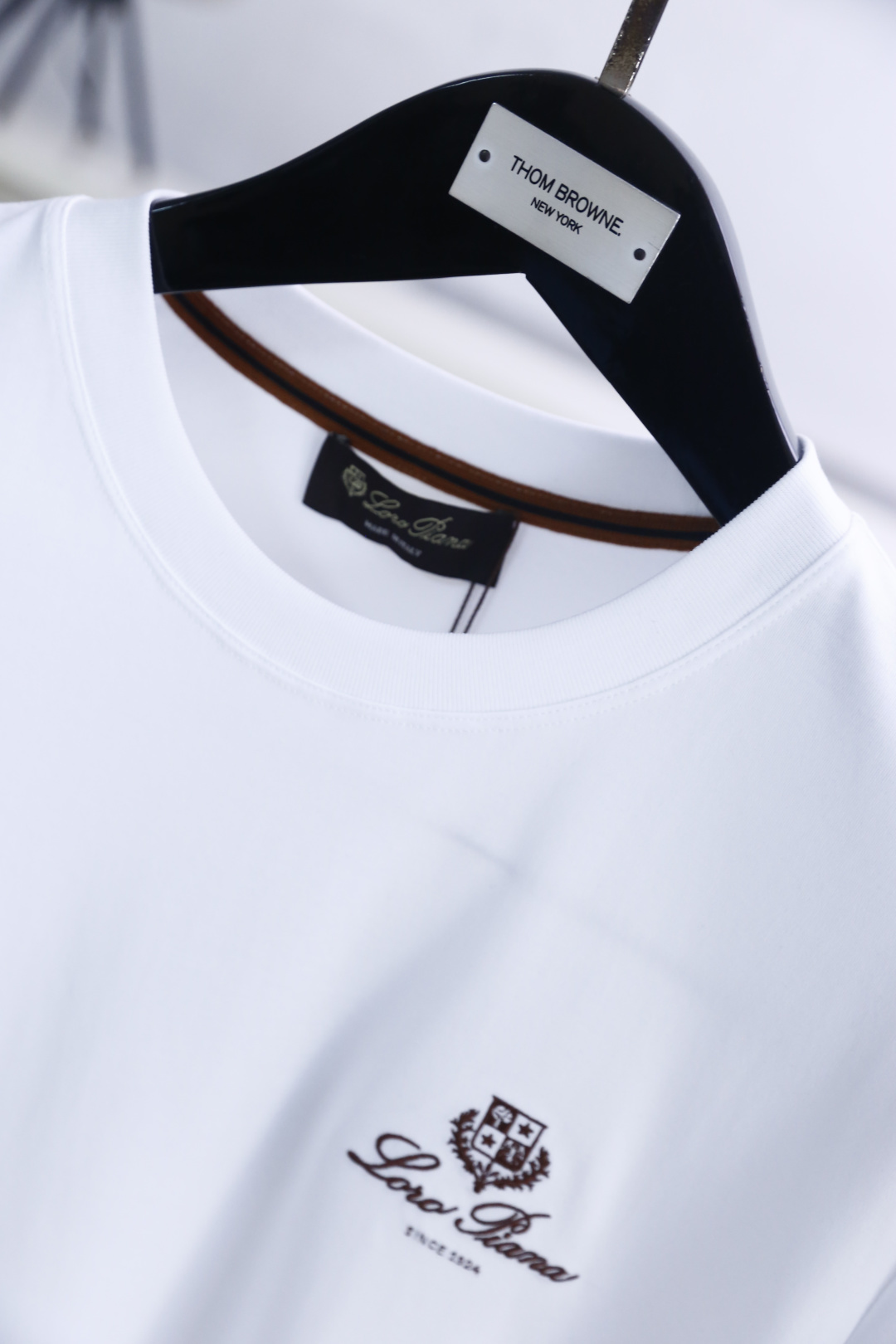 🔥loro Piana.2026春夏新品🆕时尚男士圆领T恤👍采用原单品质透气棉面料，触感柔软细腻，兼具良