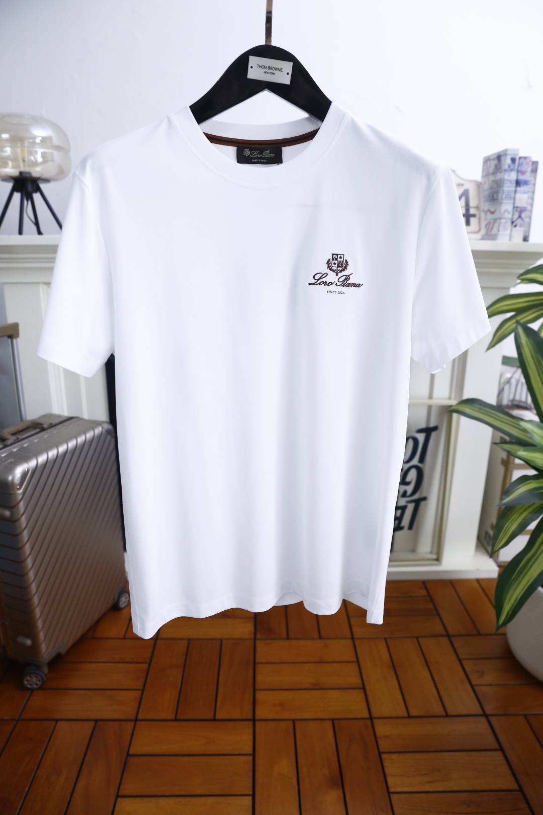 🔥loro Piana.2026春夏新品🆕时尚男士圆领T恤👍采用原单品质透气棉面料，触感柔软细腻，兼具良