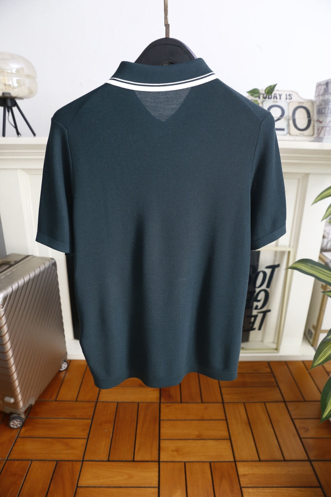 🔥Loro Piana.26夏季新品！时尚男士百搭短袖PoLo衫，采用经典翻领设计，领口边缘饰有双线条装