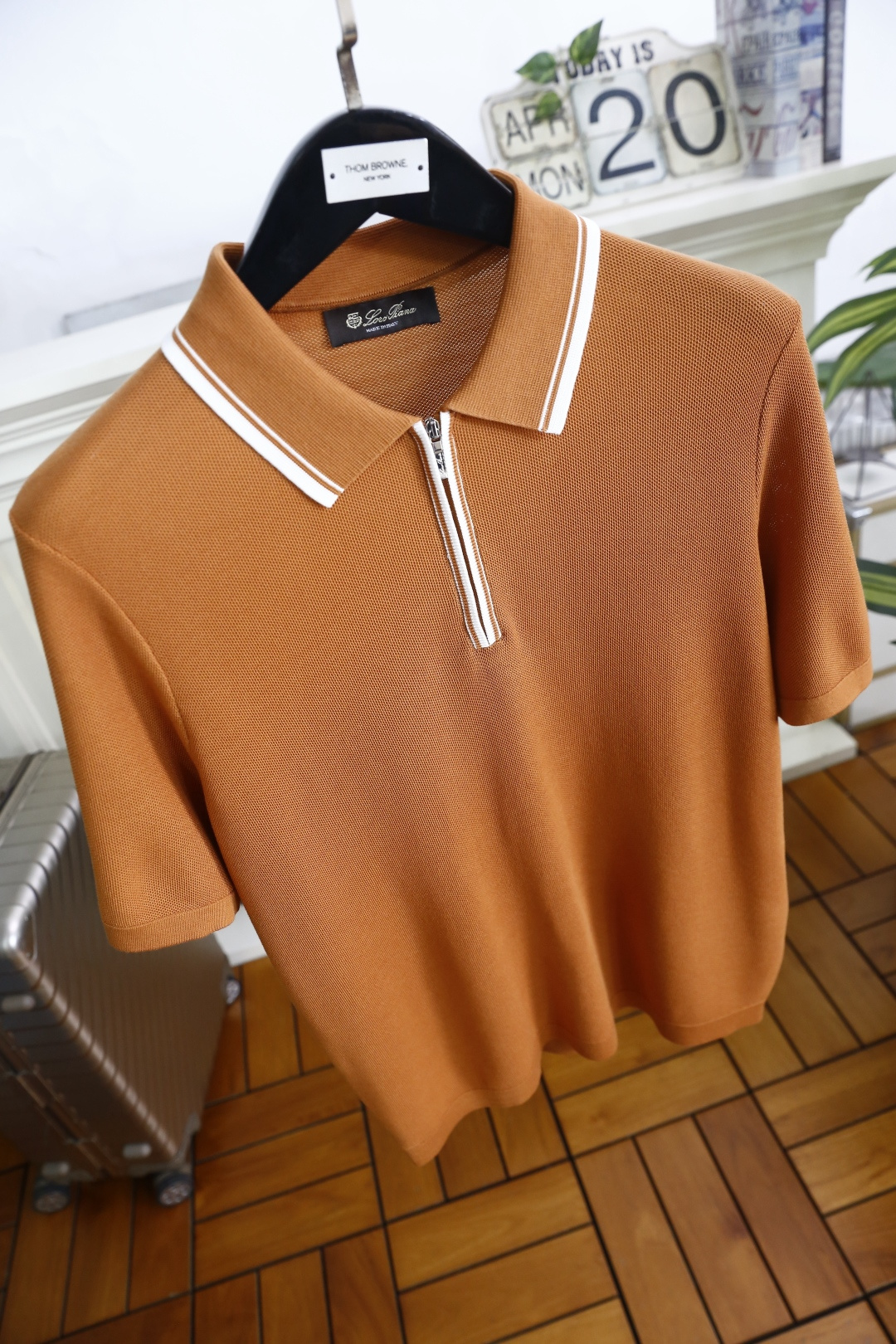 🔥Loro Piana.26夏季新品！时尚男士百搭短袖PoLo衫，采用经典翻领设计，领口边缘饰有双线条装