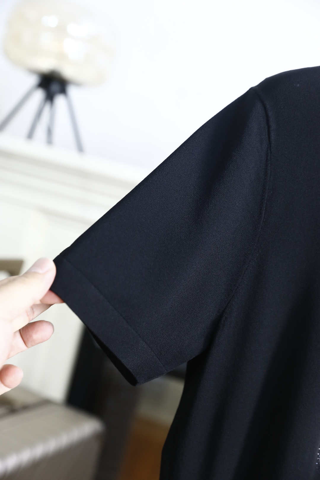 🔥迪奥.26夏季新品！时尚男士百搭T恤采用经典圆领设计，版型简约利落，适配多种身形。胸前满印小熊图案搭配