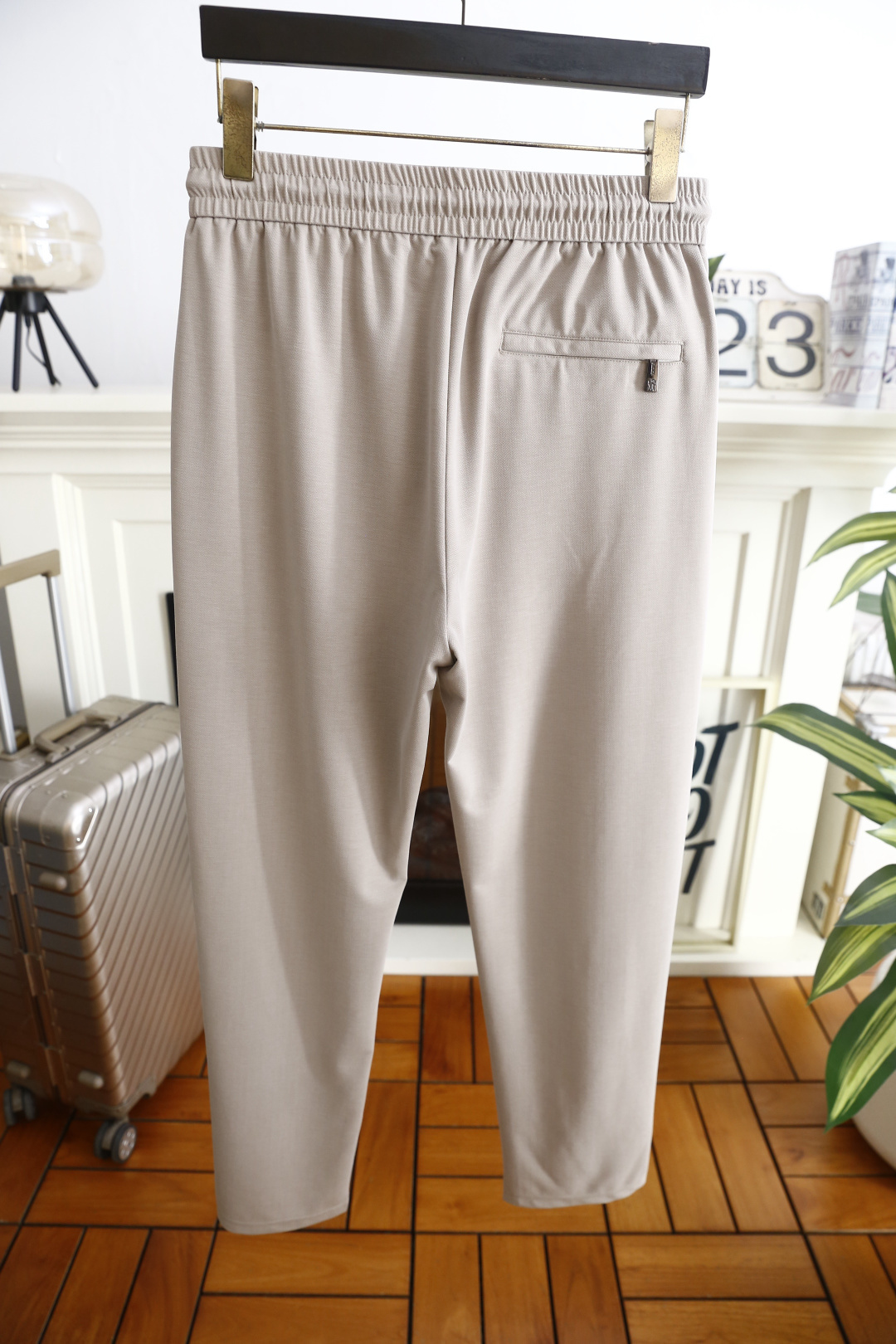 🔥BC.26夏季新品！时尚男士百搭休闲裤采用松紧抽绳腰头设计，兼顾舒适穿感与可调性，轻松适配各种腰围尺寸