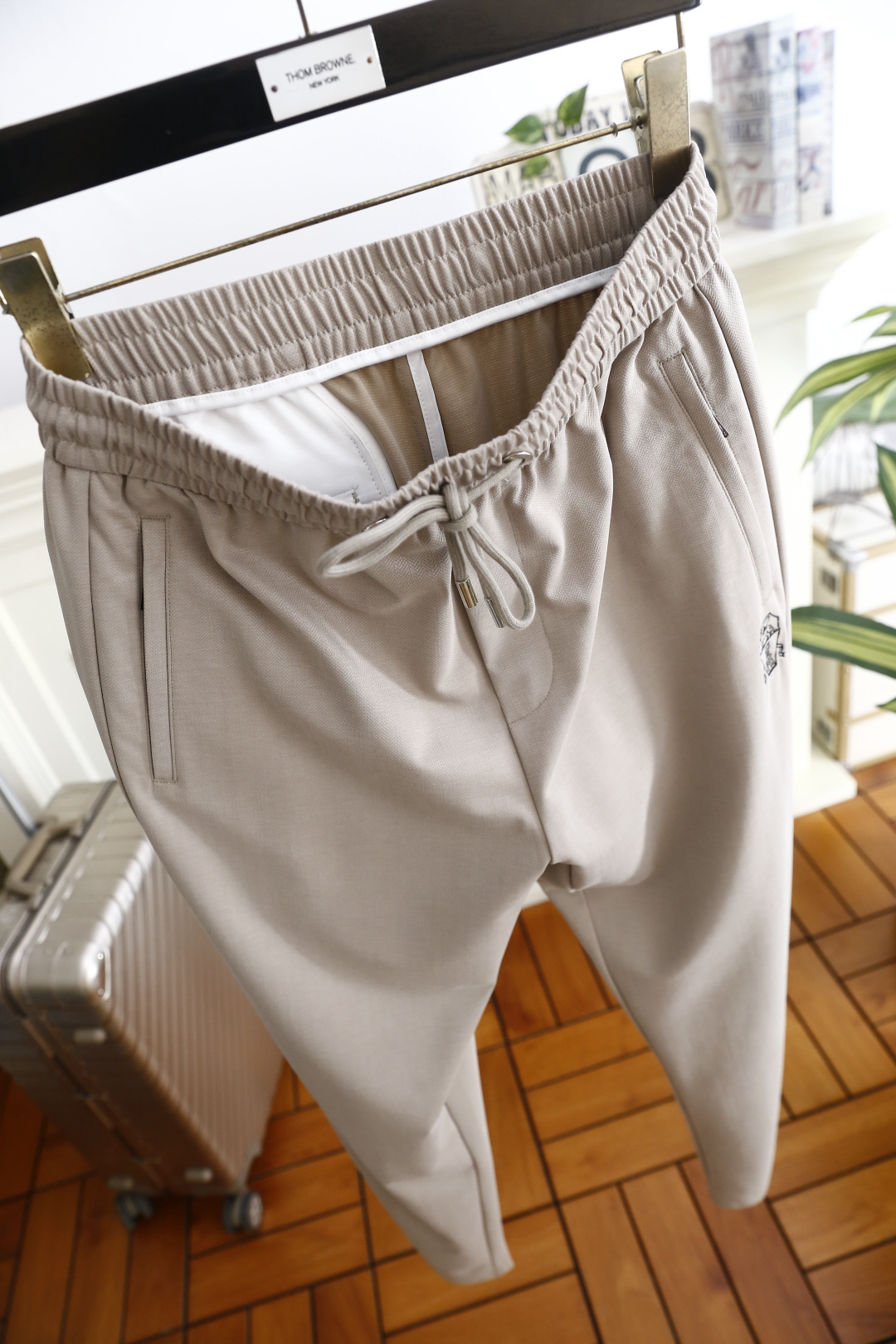 🔥BC.26夏季新品！时尚男士百搭休闲裤采用松紧抽绳腰头设计，兼顾舒适穿感与可调性，轻松适配各种腰围尺寸