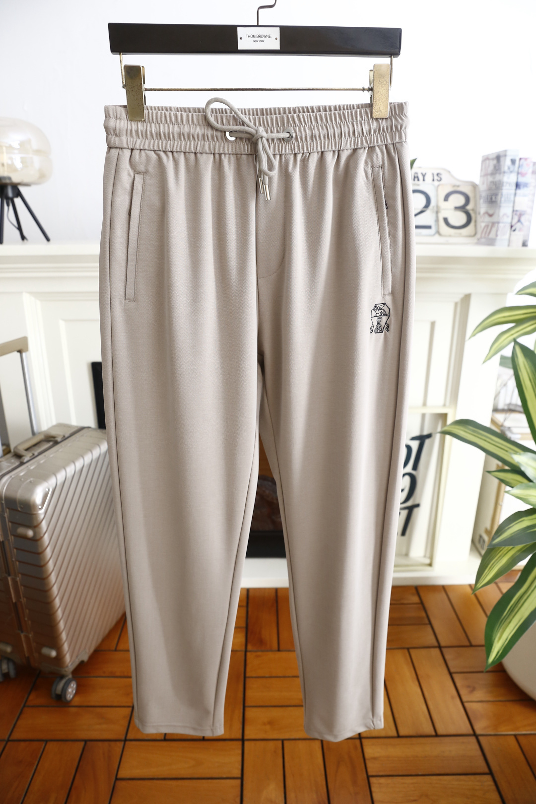 🔥BC.26夏季新品！时尚男士百搭休闲裤采用松紧抽绳腰头设计，兼顾舒适穿感与可调性，轻松适配各种腰围尺寸