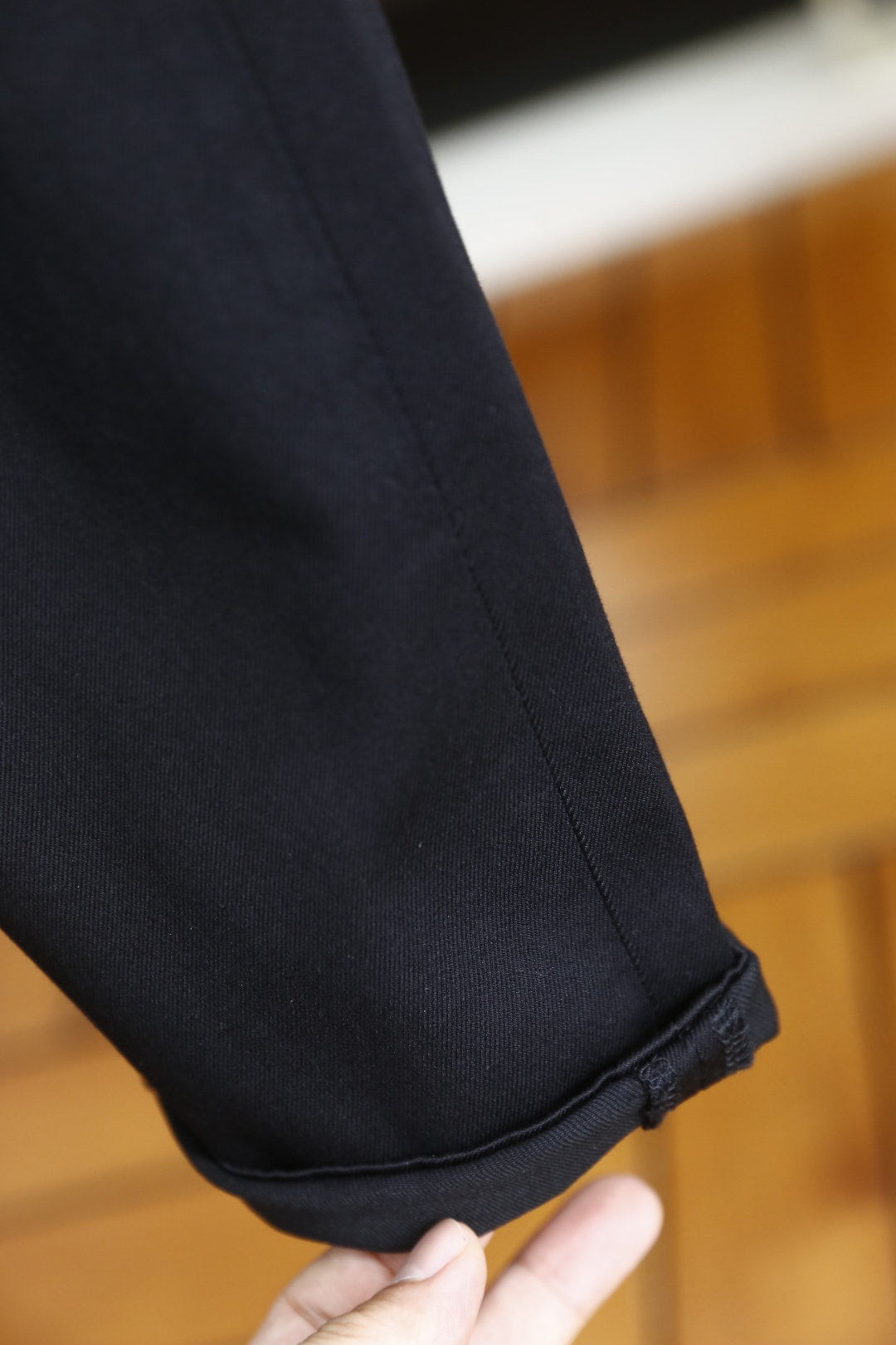 🔥POLO.26夏季新品男士黑色休闲裤，采用纯黑简约版型，利落修身不紧绷，适配通勤与休闲多元场景。后腰饰