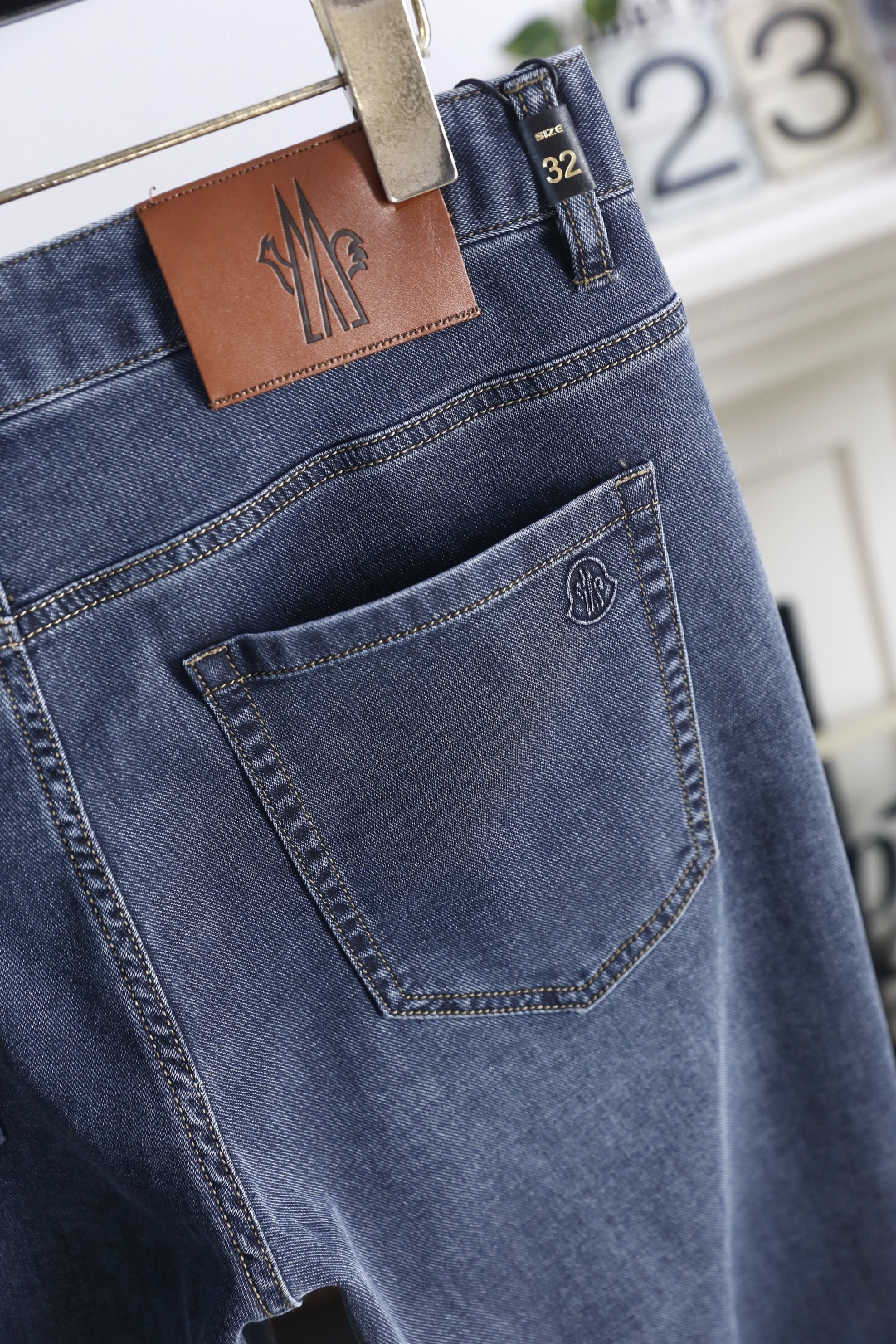 🔥蒙口.26夏季新品！时尚男士经典百搭牛仔裤，利落线条勾勒出利落修身的廓形，修饰腿部线条的同时兼顾自在活