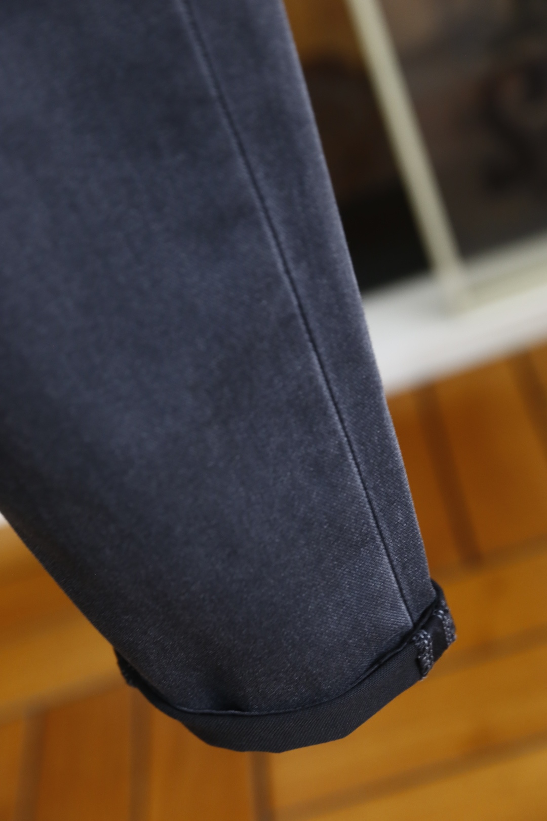 🔥华伦天奴.26夏季新品，时尚男士百搭牛仔裤👖利落剪裁打造挺括修身版型，自带垂坠质感。后腰标识低调彰显品