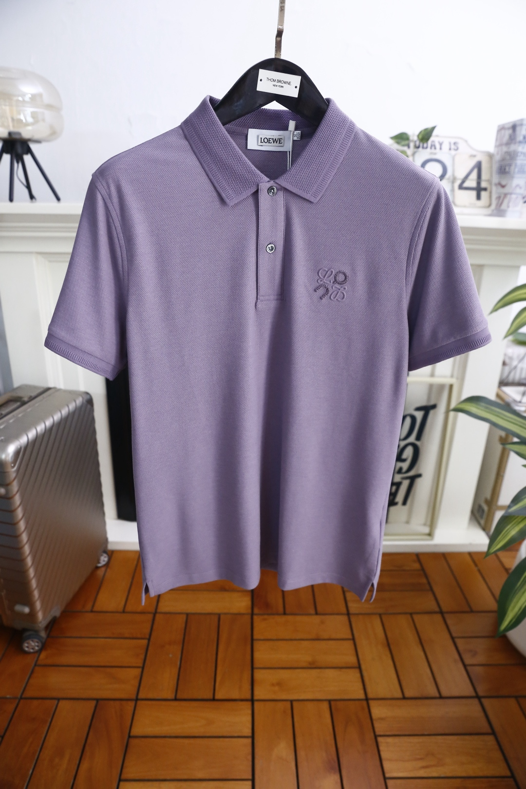 🔥罗意威.26夏季新品，时尚男士经典百搭翻领POLO衫👍利落剪裁勾勒挺括廓形，经典翻领搭配门襟扣设计，兼