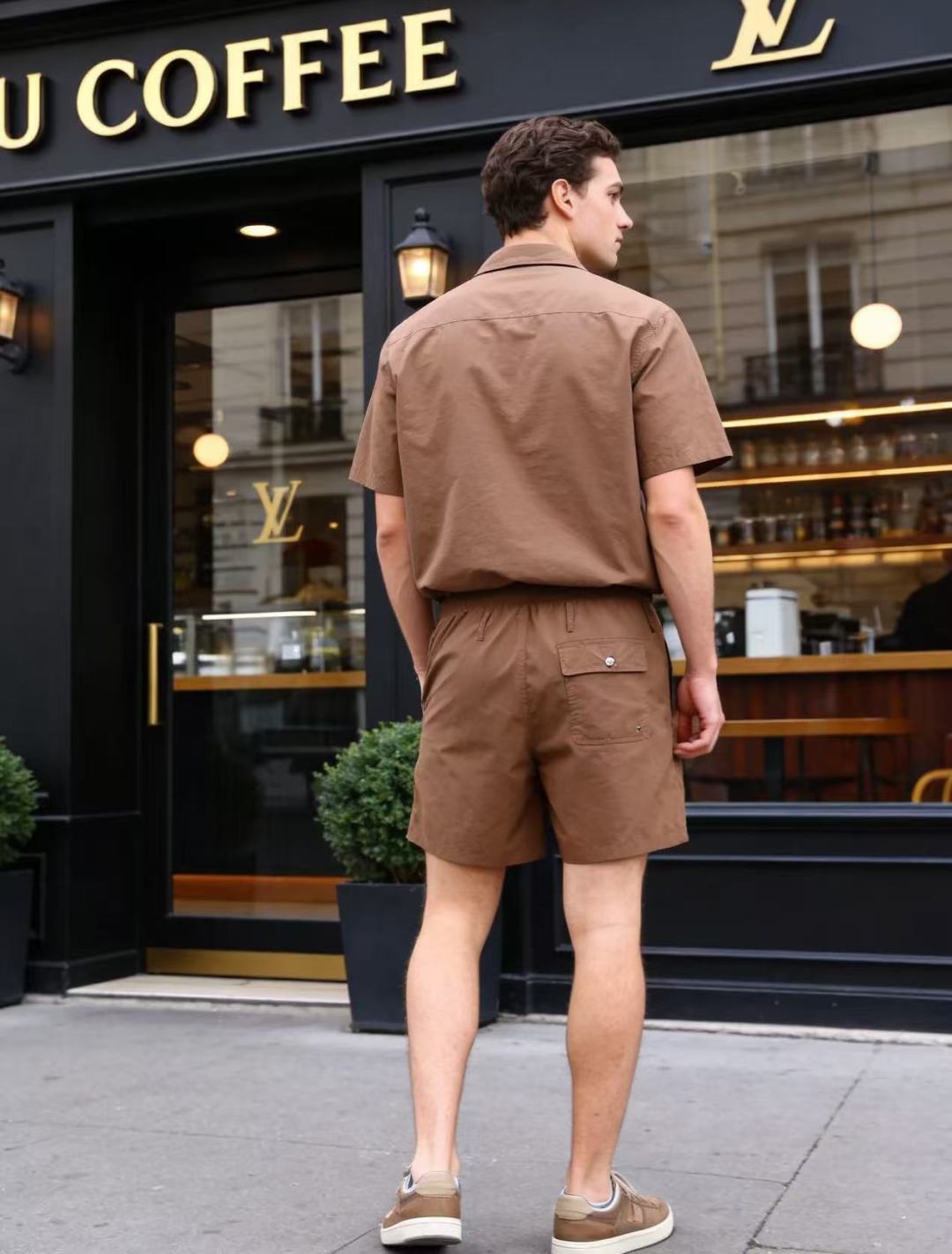 NO:834551,Prada. 26 new summer products, fashionable men's versatile shorts with elastic waist design, easy to put on and take off. It is equipped with practical straps on the side, and the buckle pocket on the back is equipped with ventilation holes, taking into account storage and refreshing experience. The loose and neat cut is not picky about the body shape, suitable for daily leisure and outdoor travel, creating a casual and comfortable summer look!  Sizes 48-56, shipped next day!  ,,prada,shorts,19860909普拉达. 26夏季新品,时尚男士百搭短裤采用松紧腰头设计,穿脱便捷舒适.侧边配有实用袢带,背面带扣口袋搭配透气孔,兼顾收纳与清爽体验.宽松利落的剪裁,不挑身形,日常休闲、户外出行都适配,打造随性自在的夏日造型！尺码48-56,隔天出货！,,prada,shorts,,Men's clothing