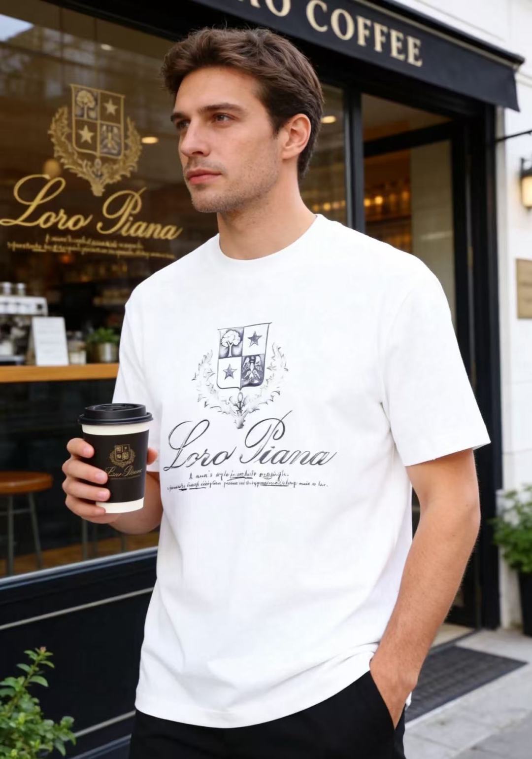 NO:839261,LP. 26 new summer products!  The fashionable men's all-match T-shirt adopts a classic round neck design, with a loose and comfortable fit that is not flattering to your body shape. It has an exquisite badge pattern and brand logo printed on the chest, with handwritten English slogans, rich in details and texture. The overall style is simple and elegant, with a low-key sense of luxury. It is suitable for daily casual wear, or paired with casual pants and jeans to create a casual look. It can easily be worn to create a relaxed and sophisticated urban temperament. It is a versatile basic item in the wardrobe!  Sizes M-5XL, shipped next day!  ,,loro piana,jeans,tees,t-shirt,19860909LP. 26夏季新品！时尚男士百搭T恤采用经典圆领设计,版型宽松舒适,不挑身形.胸前印有精致的徽章图案与品牌标识,搭配手写风格的英文标语,细节丰富又有质感.整体风格简约大气,自带低调的高级感,无论是日常休闲穿搭,还是搭配休闲裤、牛仔裤打造随性造型都很合适,轻松穿出松弛又精致的都市气质,是衣柜里百搭不出错的基础款单品！尺码M-5XL,隔天出货！,,loro piana,jeans,tees，t-shirt,,Men's clothing