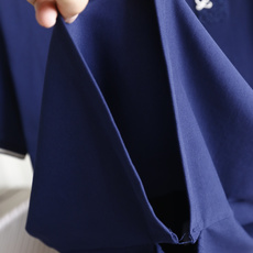 🔥罗意威. 26夏季新品!时尚男士百搭短袖👍经典Polo翻领版型,领口布满品牌纹样织带,门襟搭配三颗纽扣,左胸点缀立体刺 🔥罗意威. 26夏季新品!时尚男士百搭短袖👍经典Polo翻领版型,领口布满品牌纹样织带,门襟搭配三颗纽扣,左胸点缀立体刺