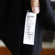 🔥罗意威. 26夏季新品!时尚男士百搭短袖👍简约圆领短袖版型,利落收边领口搭配规整短袖剪裁,衣身版型宽松有度,左胸位置配 🔥罗意威. 26夏季新品!时尚男士百搭短袖👍简约圆领短袖版型,利落收边领口搭配规整短袖剪裁,衣身版型宽松有度,左胸位置配