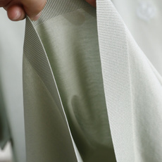 🔥Loro piana. 26夏季新品!时尚男士百搭短袖T恤采用经典圆领设计,打造简约利落的基础版型,适配多元穿搭场景。 🔥Loro piana. 26夏季新品!时尚男士百搭短袖T恤采用经典圆领设计,打造简约利落的基础版型,适配多元穿搭场景。