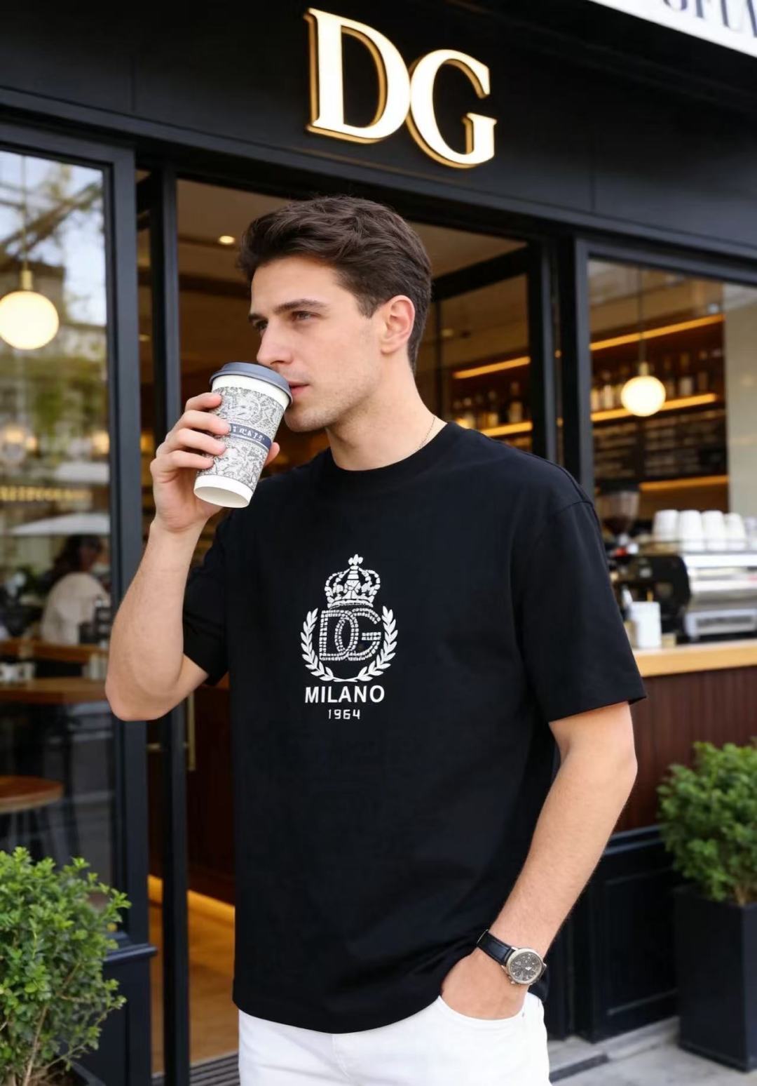 🔥Dolce&Gabbana/杜嘉班纳.26夏季新品！时尚男士百搭圆领短袖T恤，胸前印有品牌标志性皇冠、