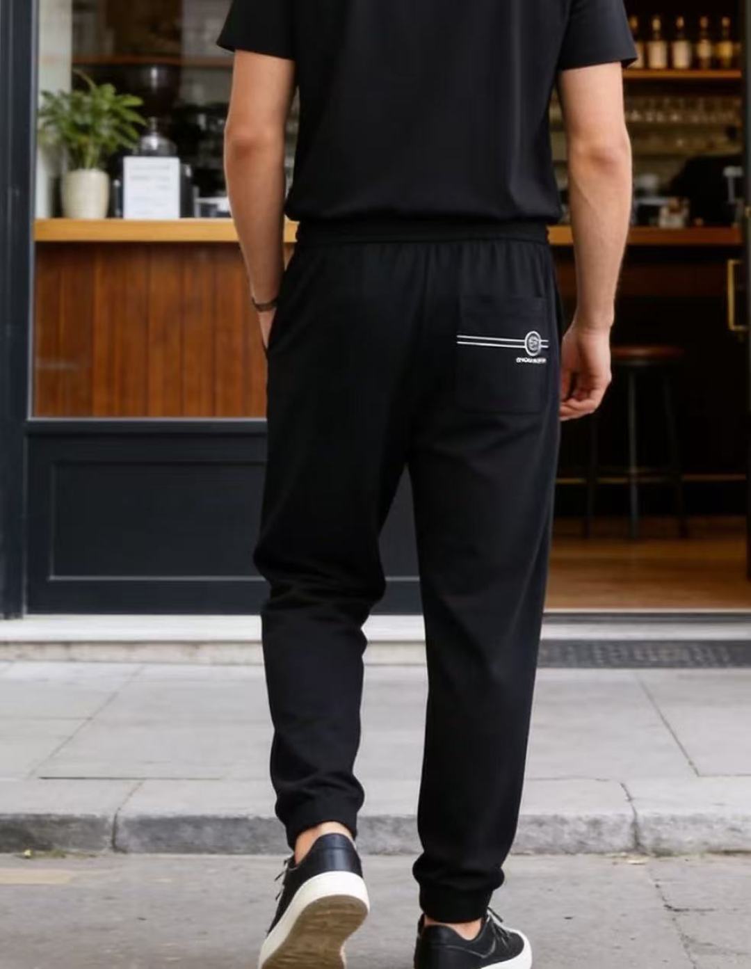 🔥杜嘉班纳.26夏季新品！时尚男士薄款休闲裤松紧腰头设计，采用铜氨莫代尔面料👍穿着舒适不勒腰，适配多种身