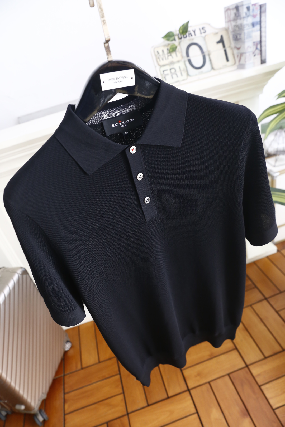 🔥kiton.26夏季新品🆕时尚男士百搭翻领POLO衫自带利落质感，经典翻领搭配三粒扣门襟，简约大气又不