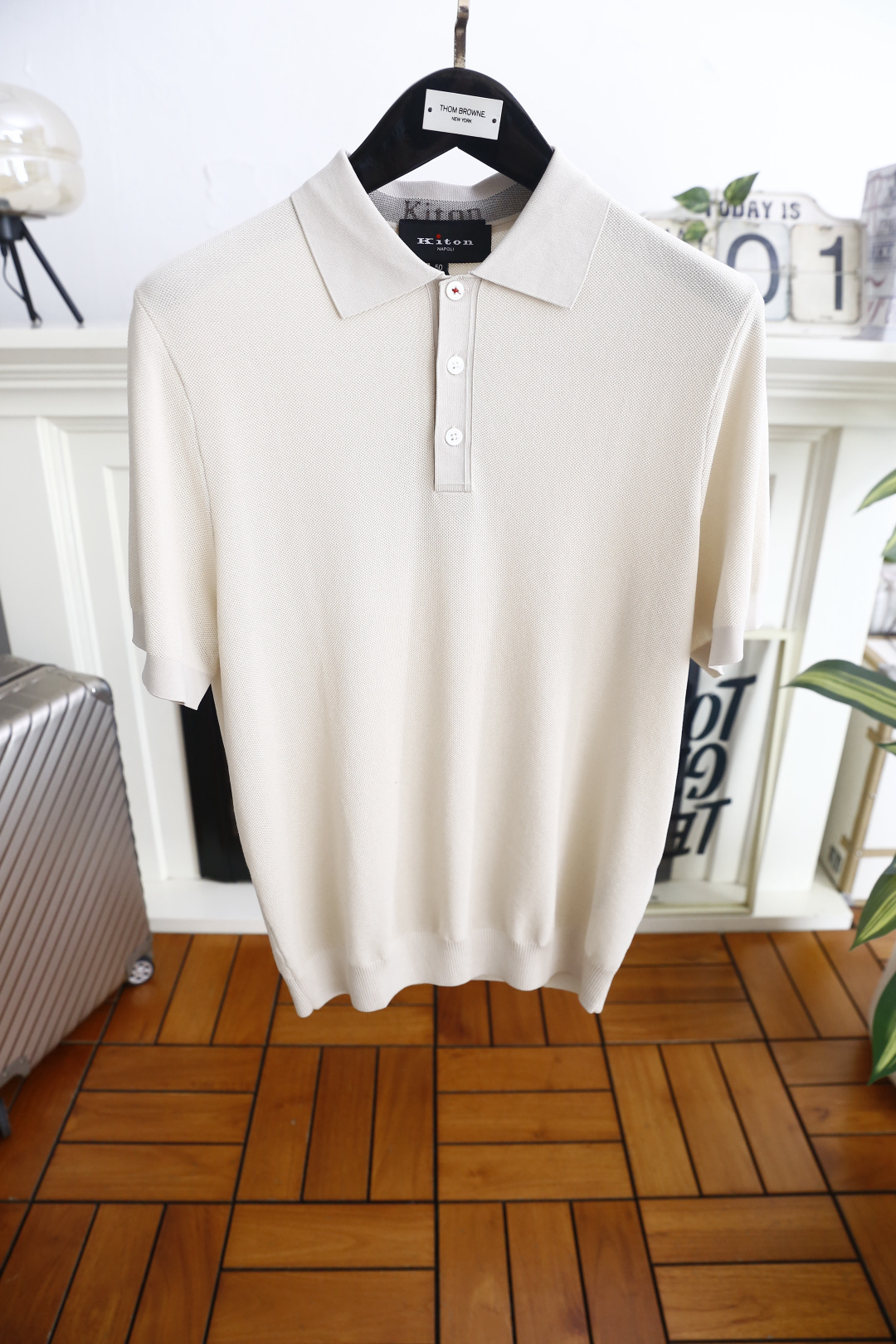🔥kiton.26夏季新品🆕时尚男士百搭翻领POLO衫自带利落质感，经典翻领搭配三粒扣门襟，简约大气又不